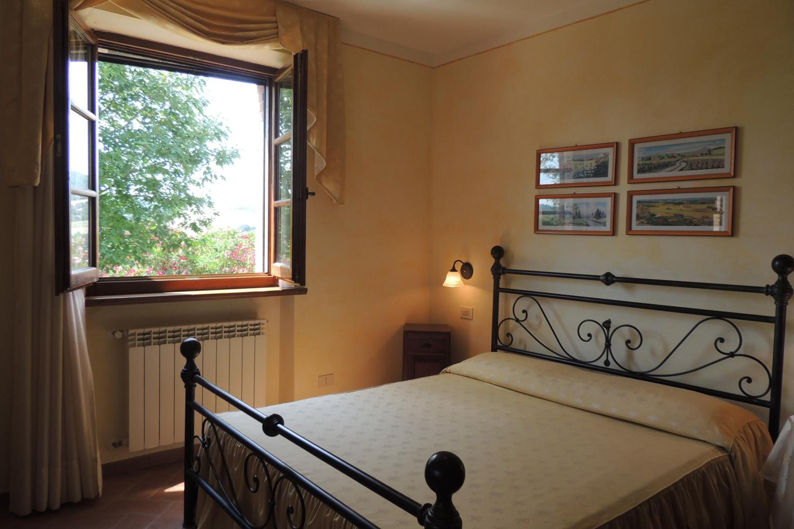 Deluxe Double or Twin Room photo 2