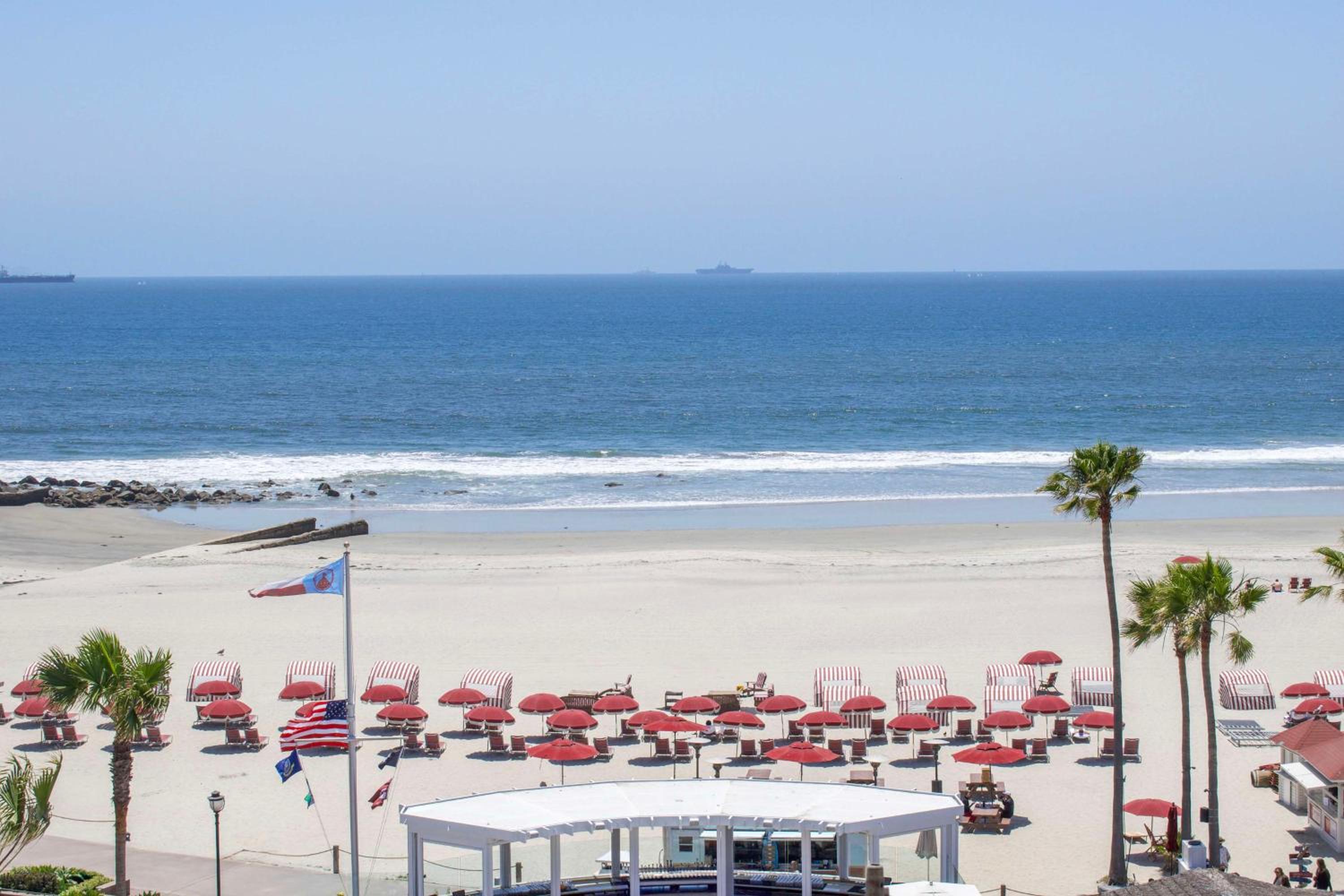 Queen Room with Two Queen Beds - Oceanfront