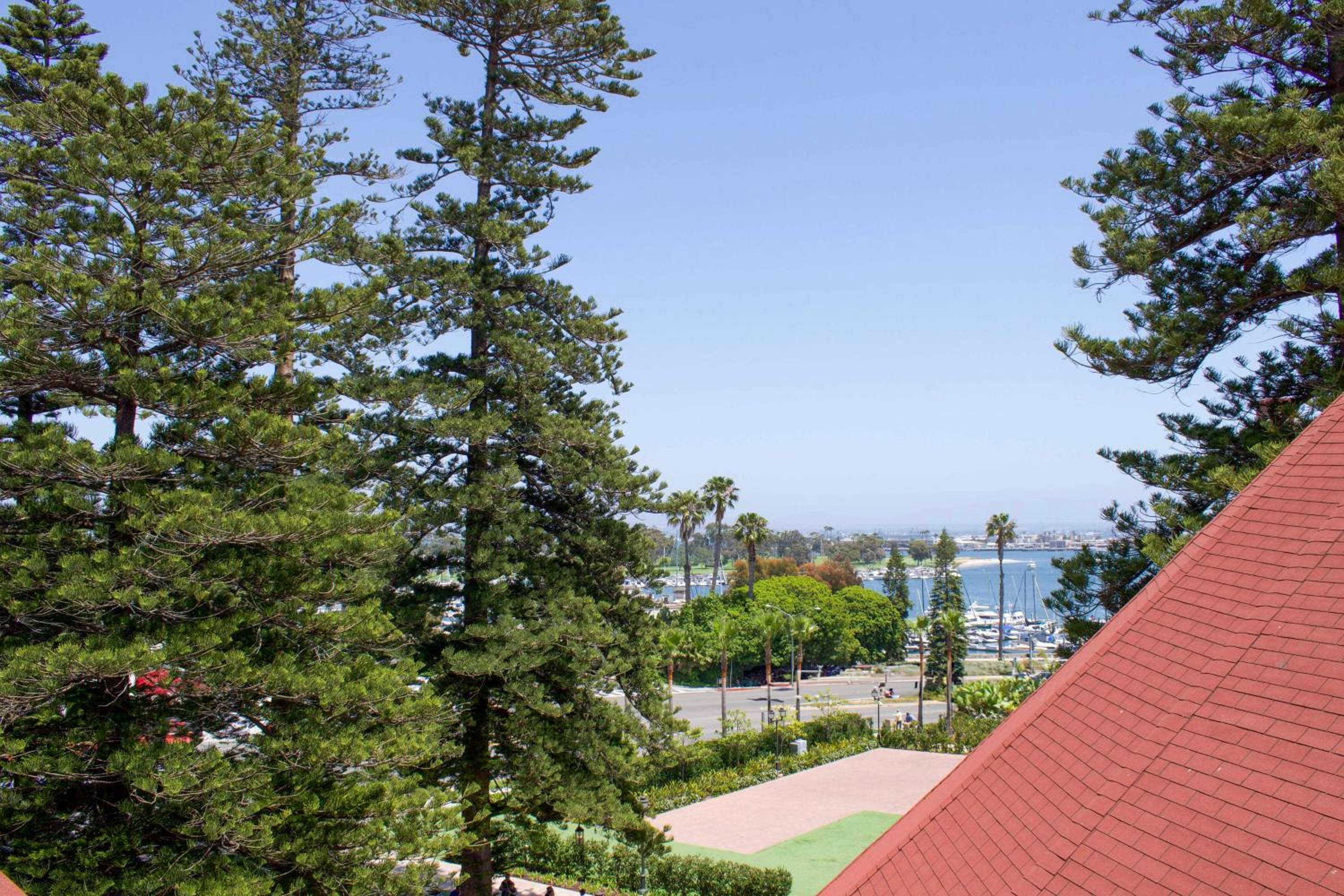 Victorian King Room with Resort View - Photo 2