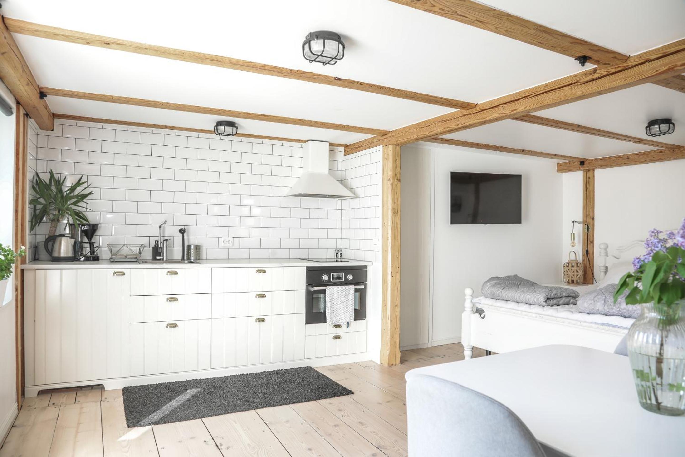 Quadruple Room with Shared Bathroom photo 2