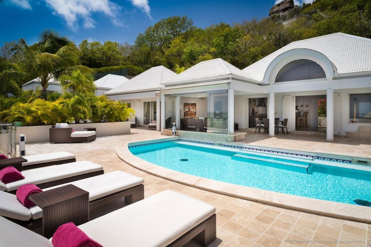 Four-Bedroom Villa photo 1