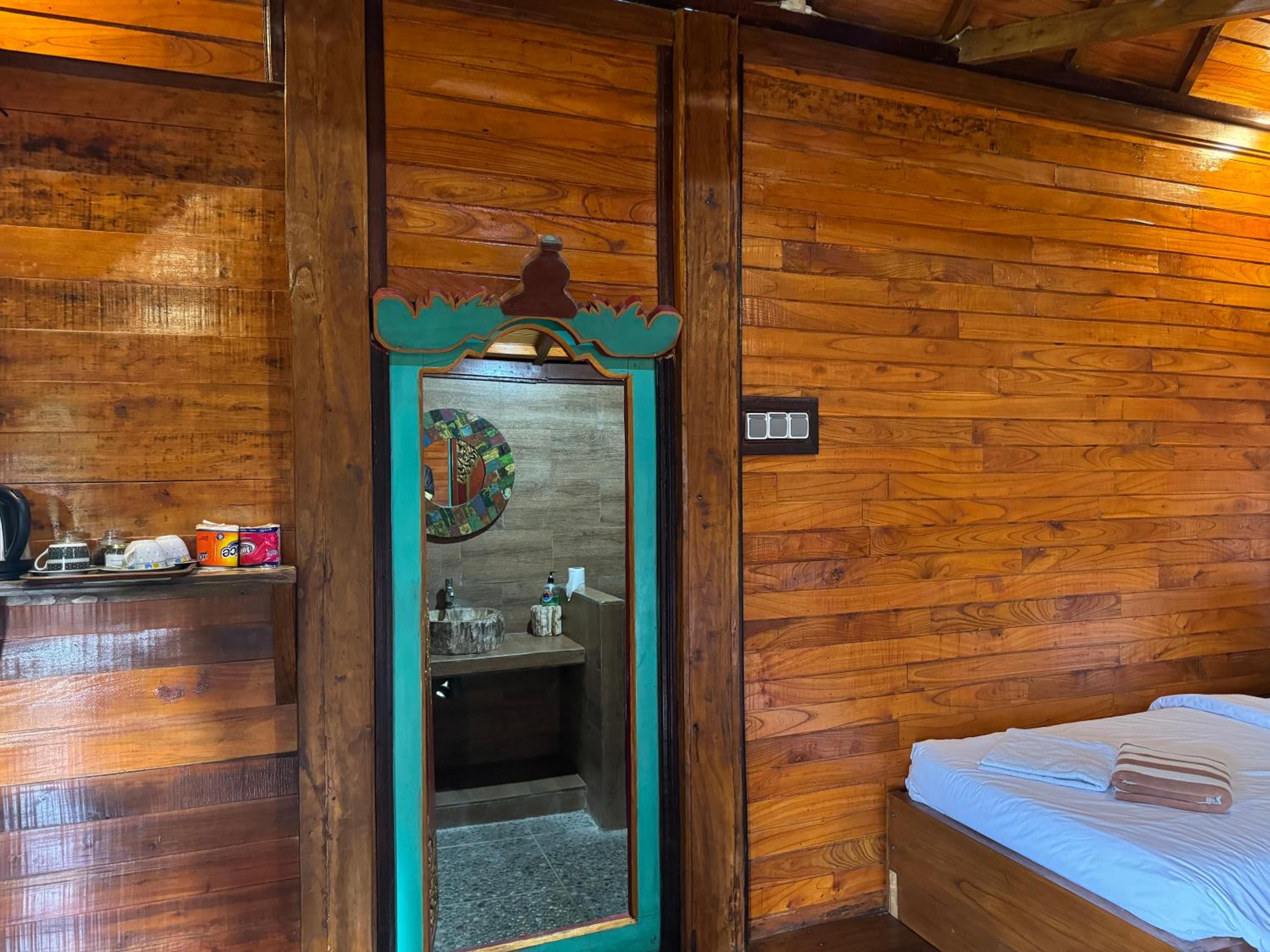 Wooden Family Room with Plunge Pool - Photo 13