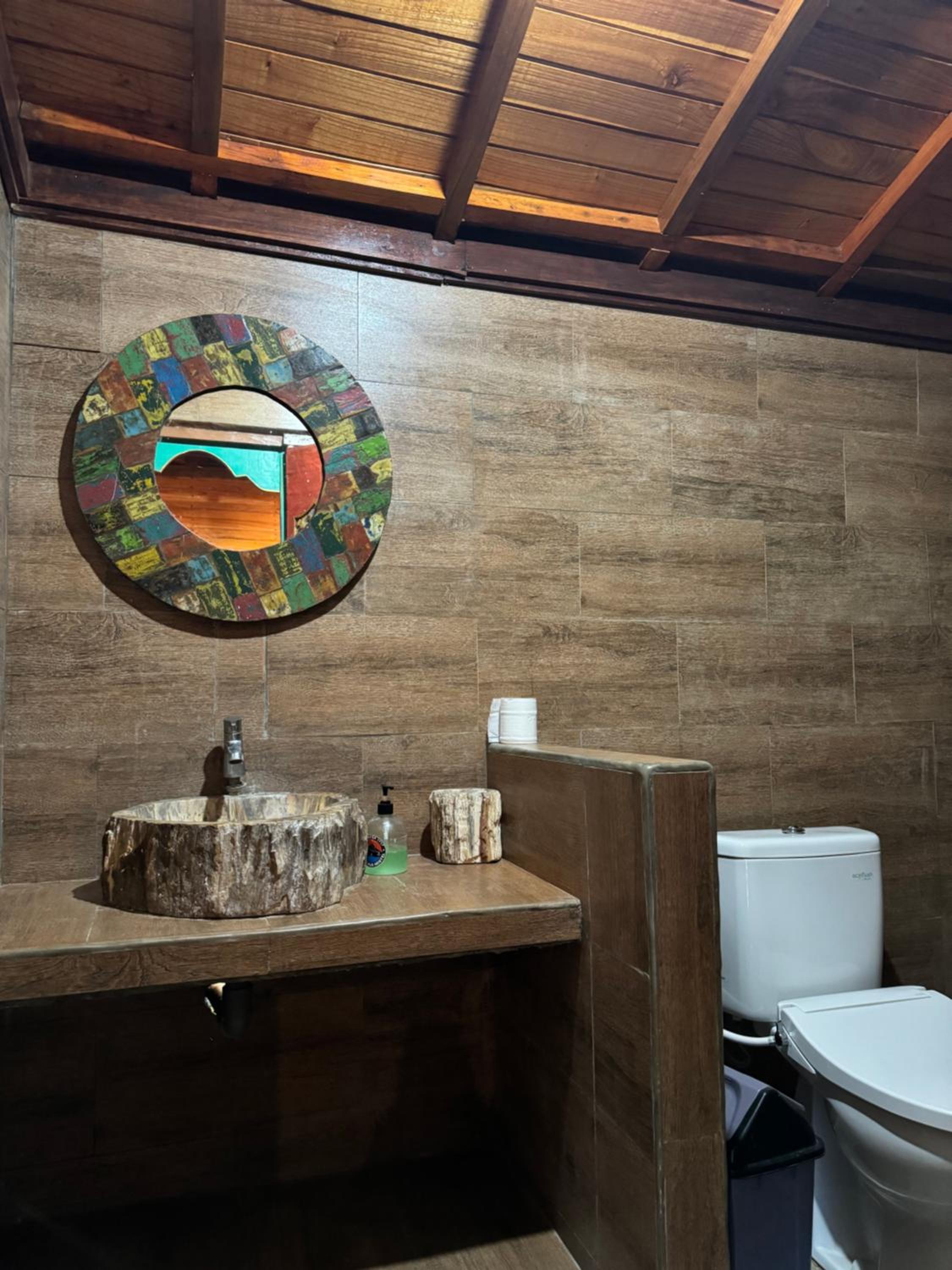 Wooden Family Room with Plunge Pool - Photo 11