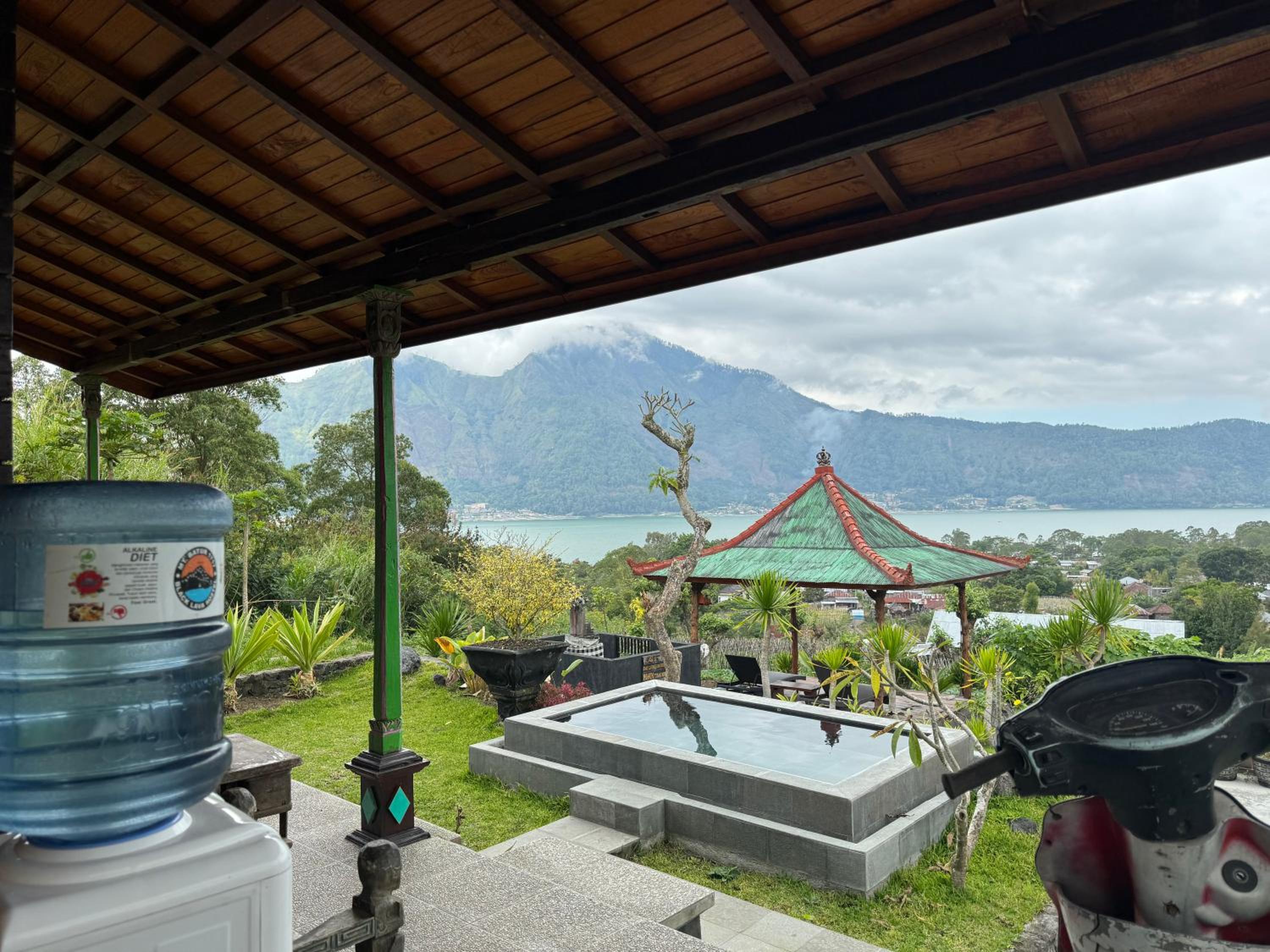 Wooden Family Room with Plunge Pool - Photo 10