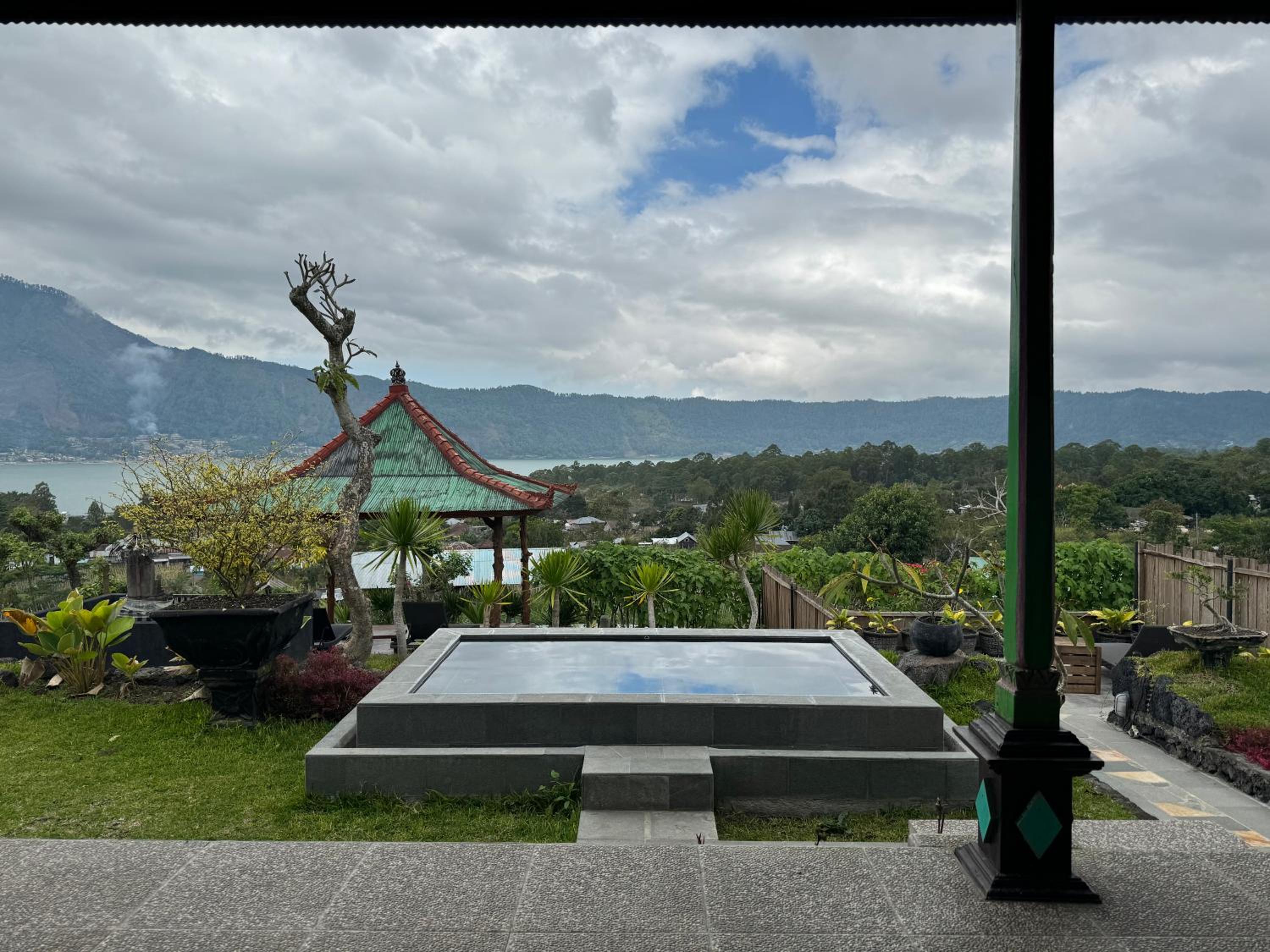 Wooden Family Room with Plunge Pool - Photo 8
