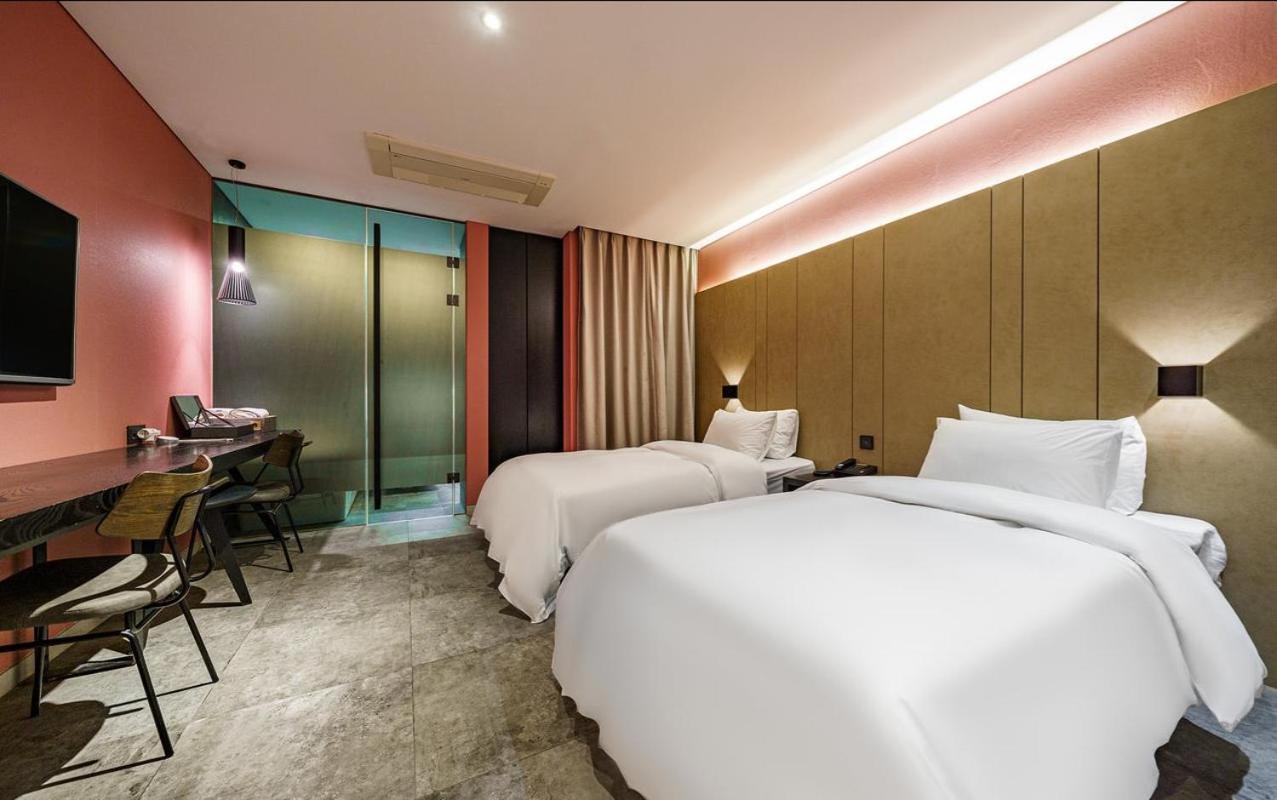 Deluxe Twin Room photo 3