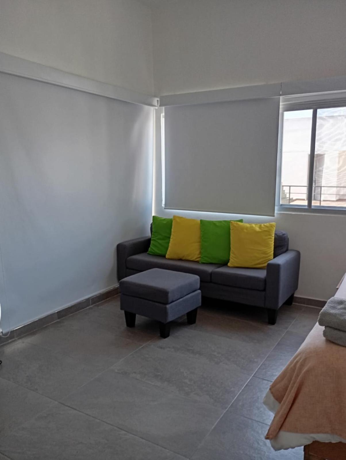 Deluxe One-Bedroom Apartment - Photo 3
