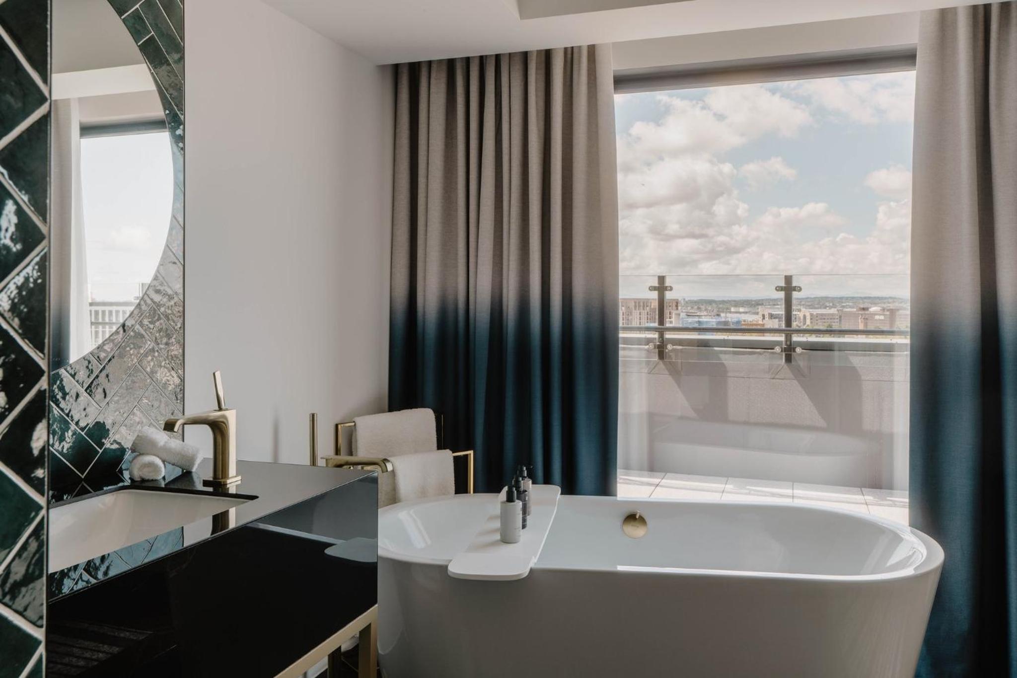 One-Bedroom Suite with Balcony and Dock View - Top Floor - Photo 9