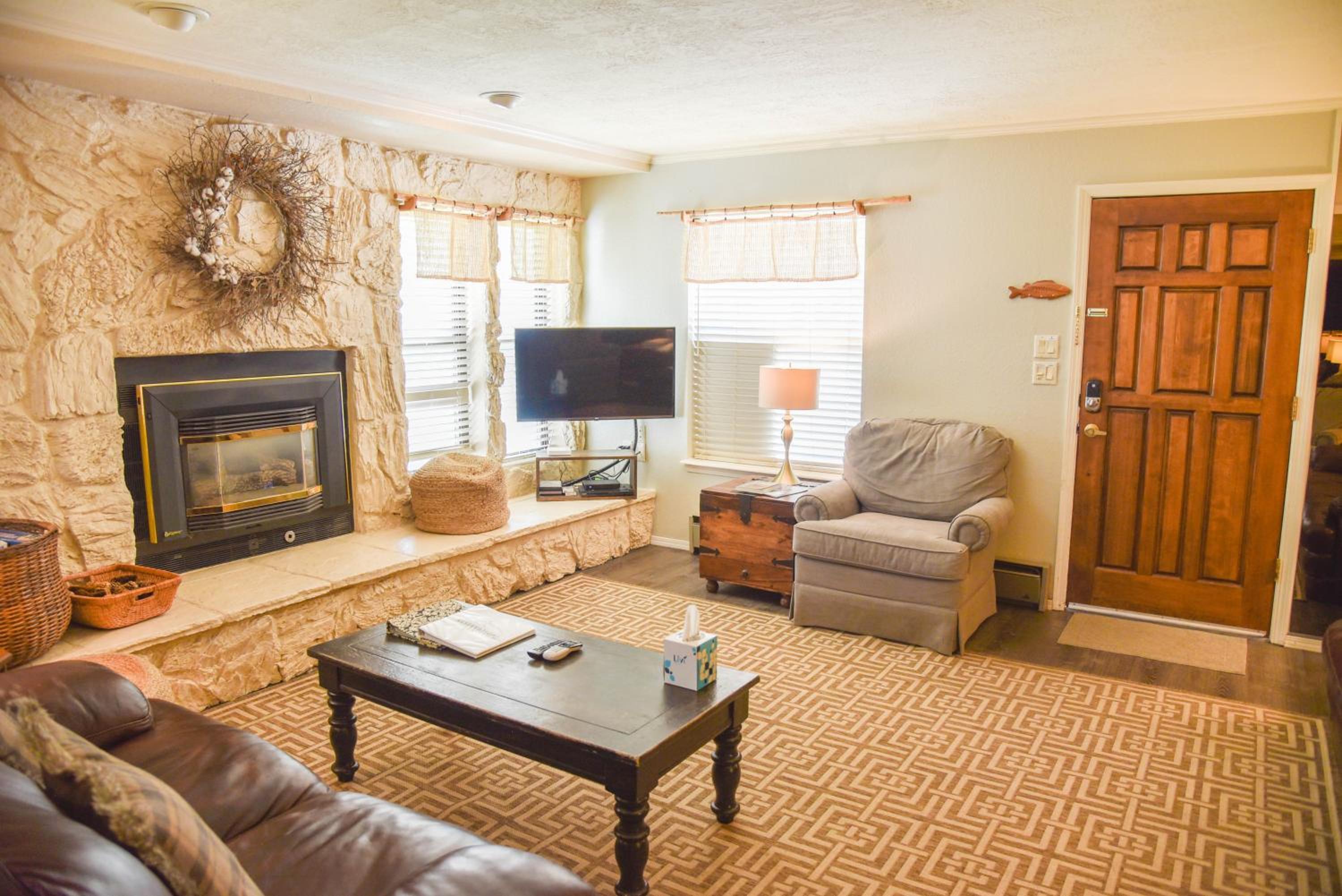 Apartment photo 1