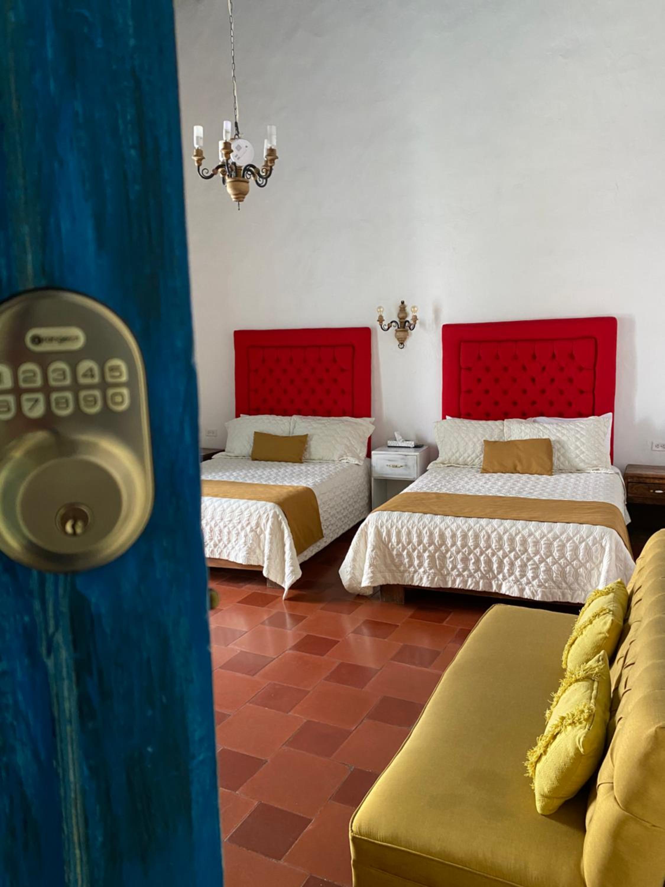 Twin Room with Balcony - Photo 1