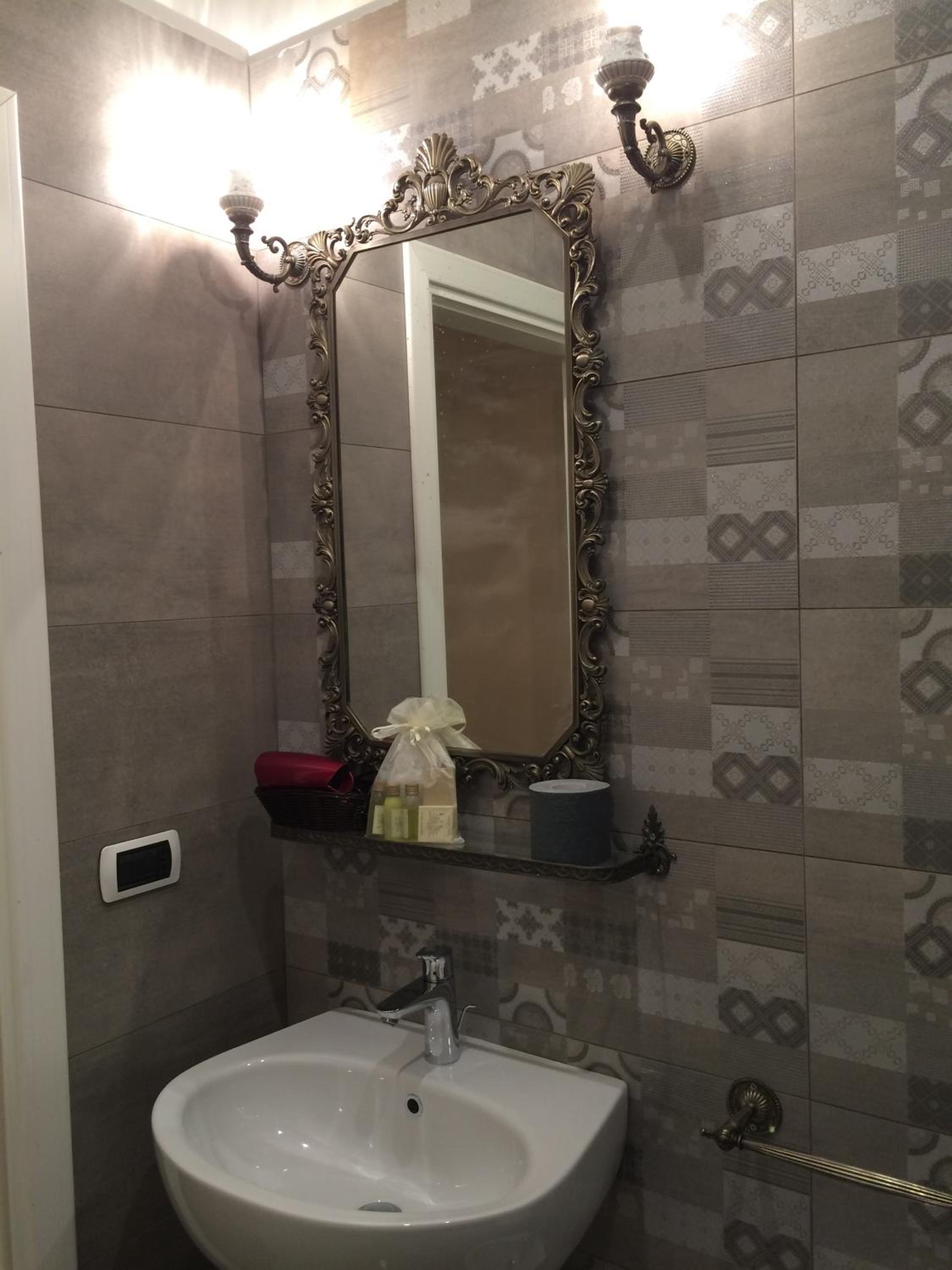 Double Room - Photo 21