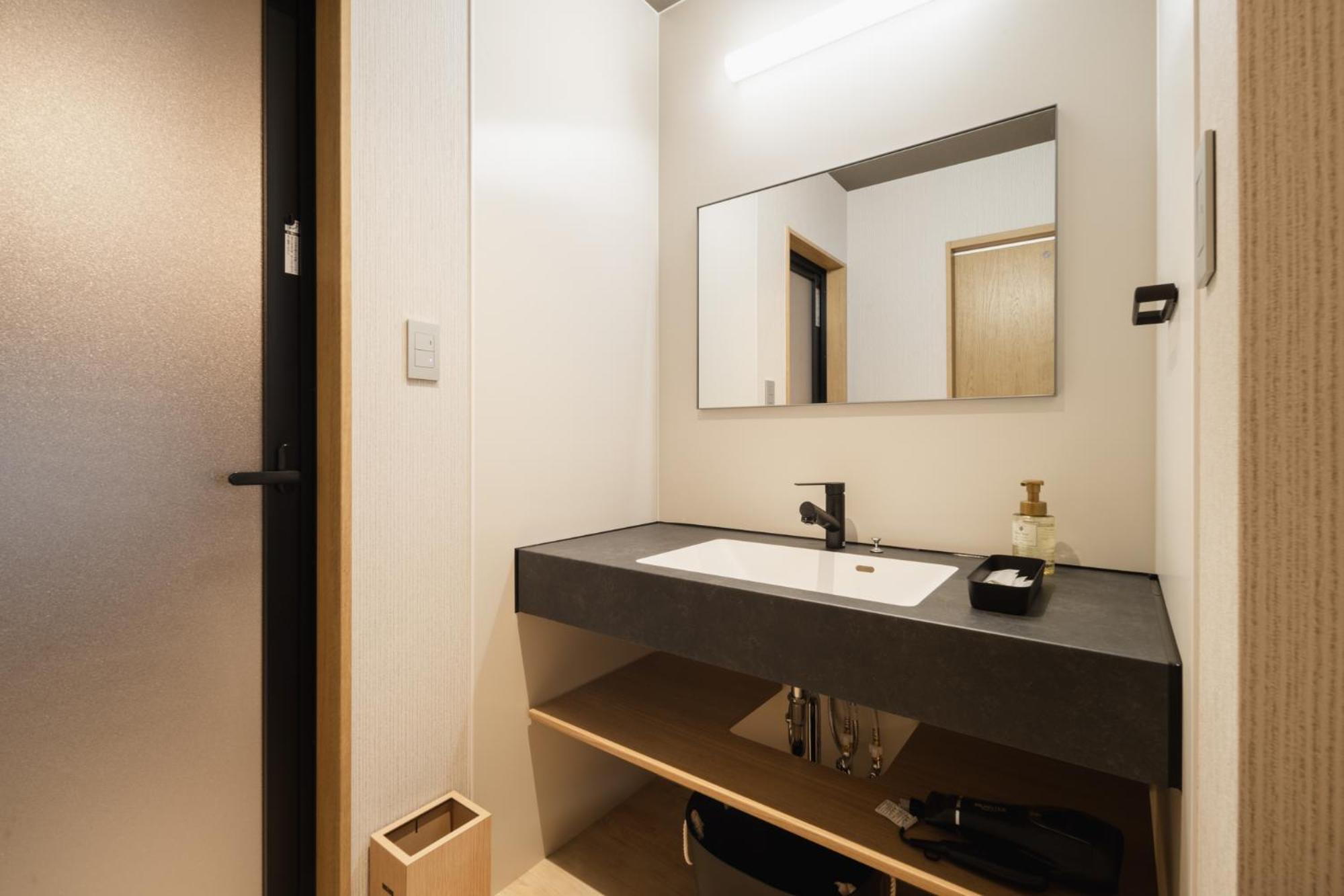 Double or Twin Room photo 3