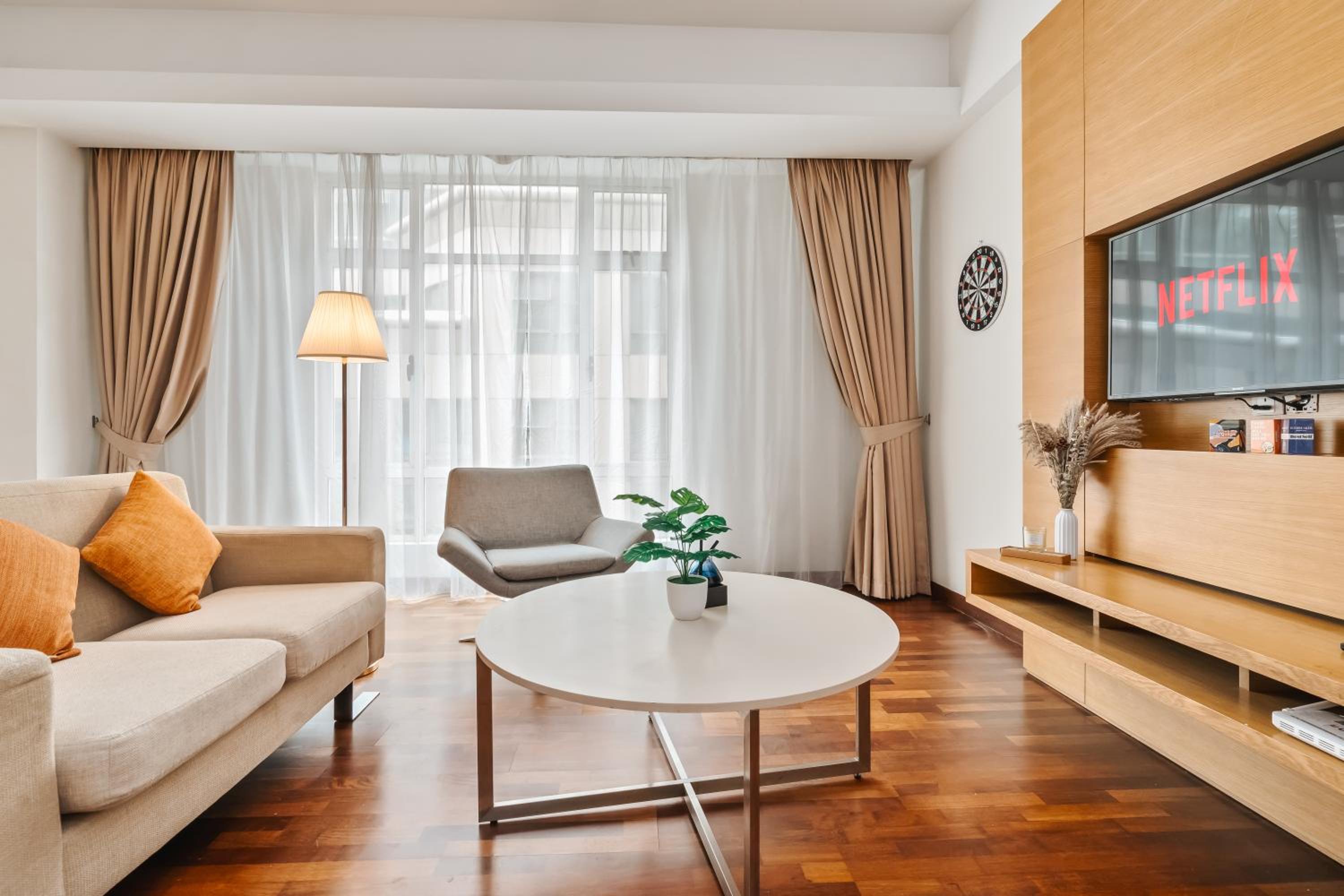 One-Bedroom Apartment With View