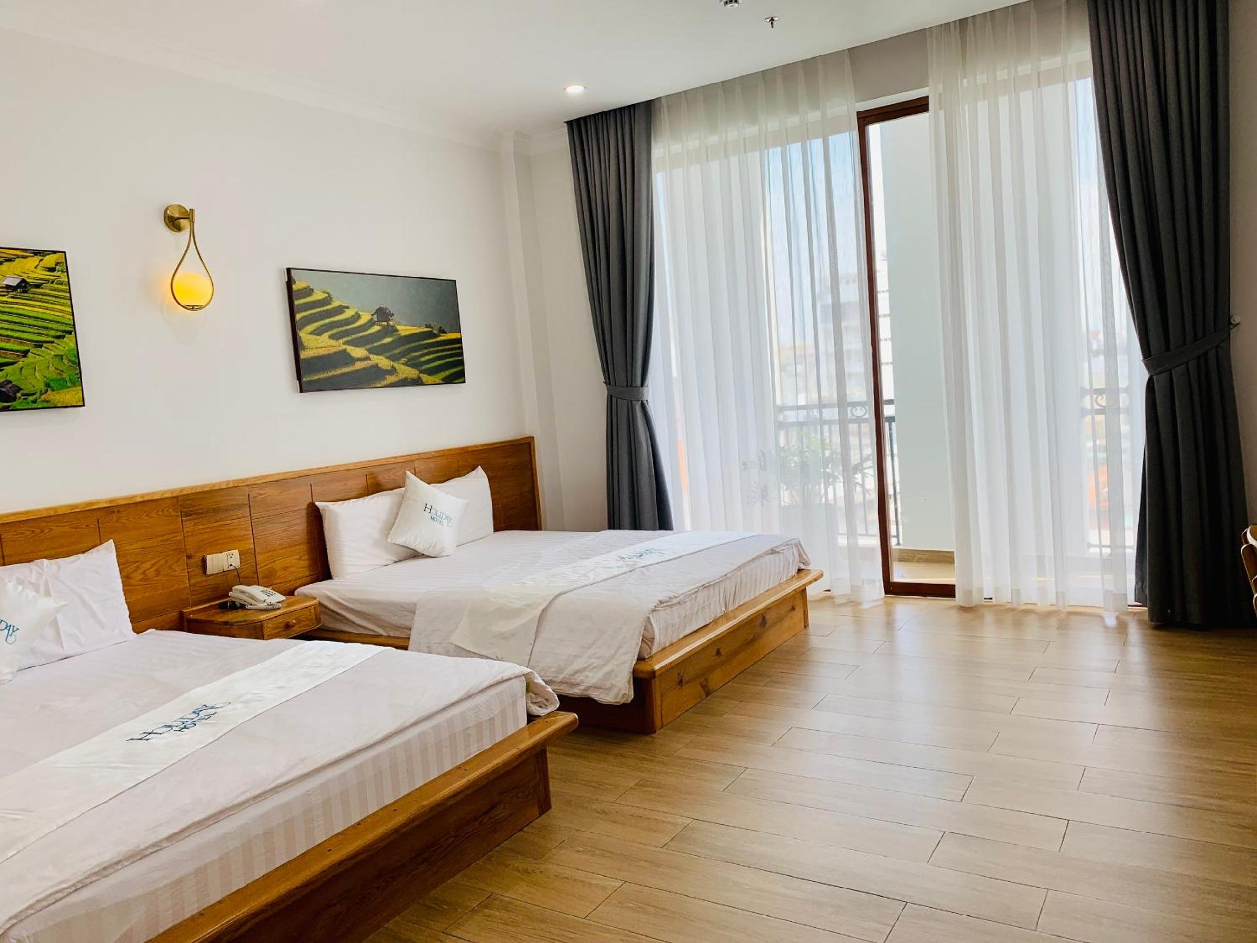 Quadruple Room with Balcony