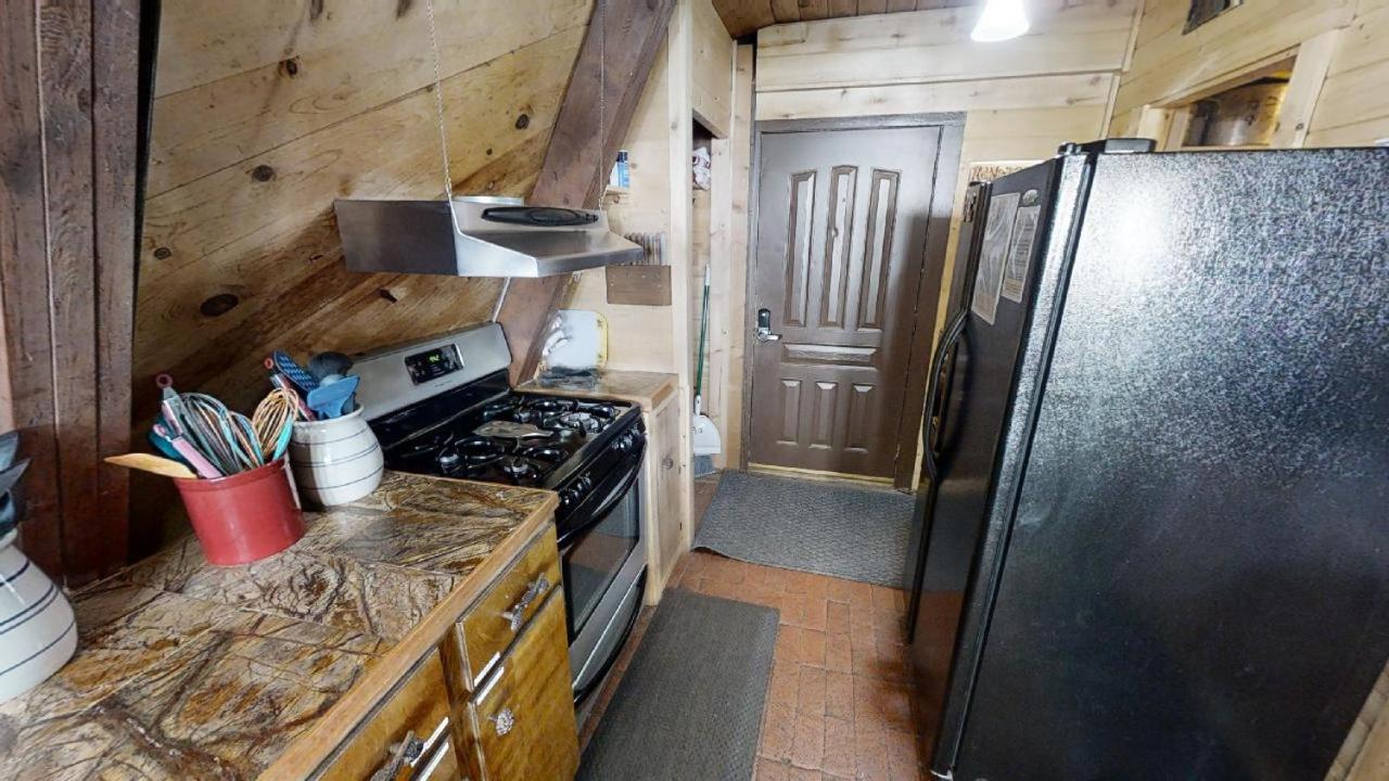 Two-Bedroom House photo 3