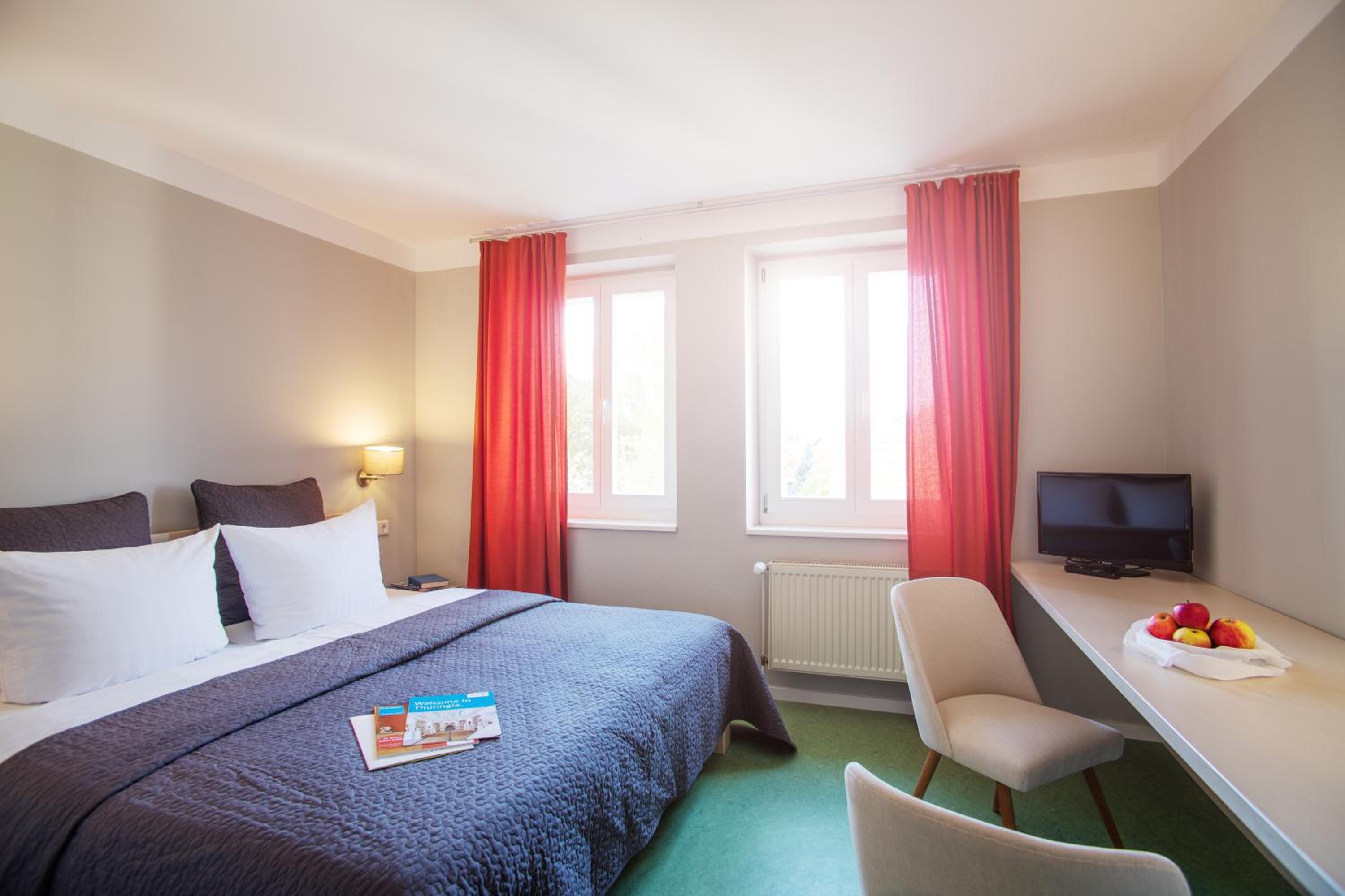 Double Room with Private Bathroom - Photo 7
