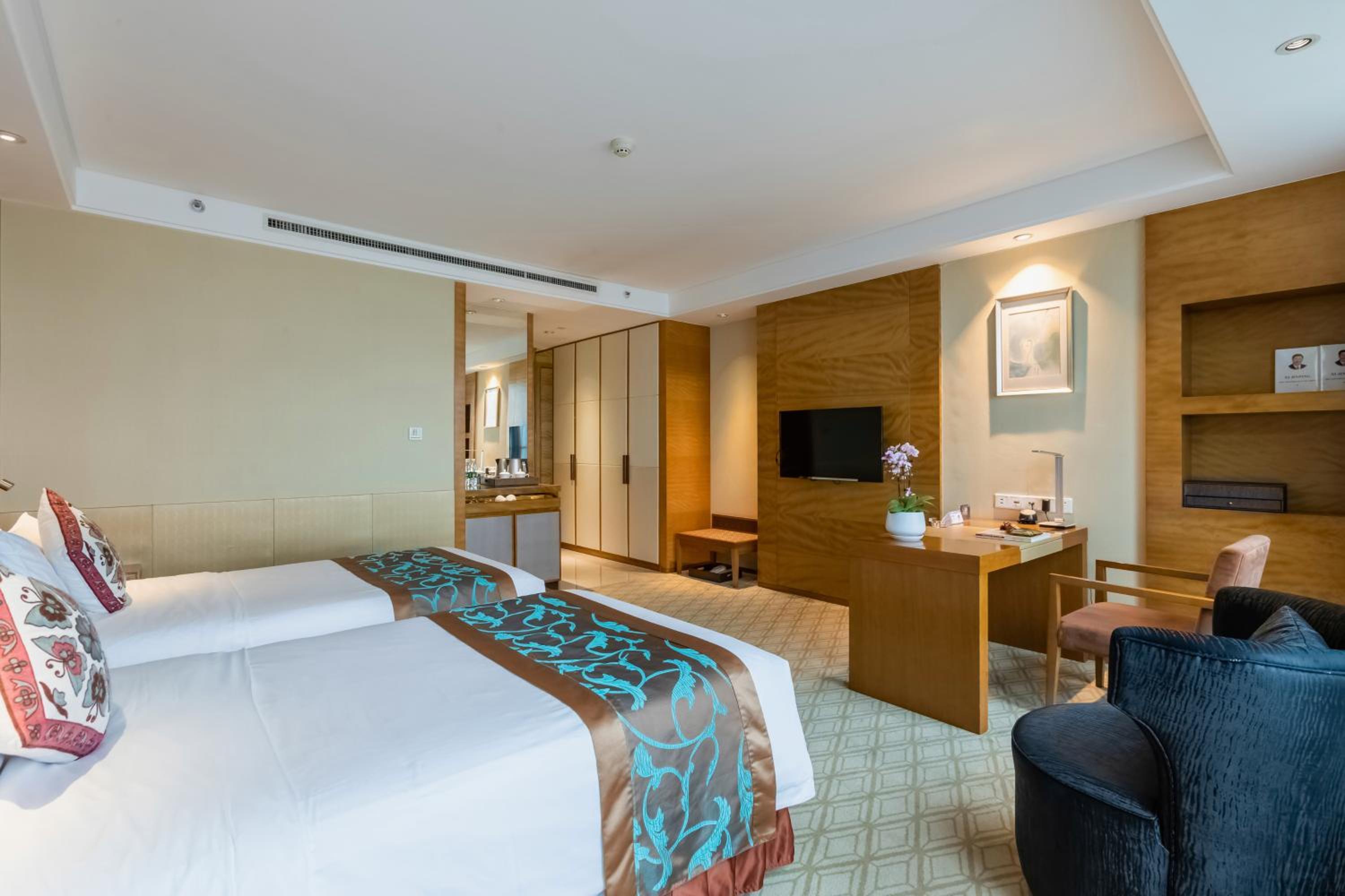 Superior Twin Room photo 2