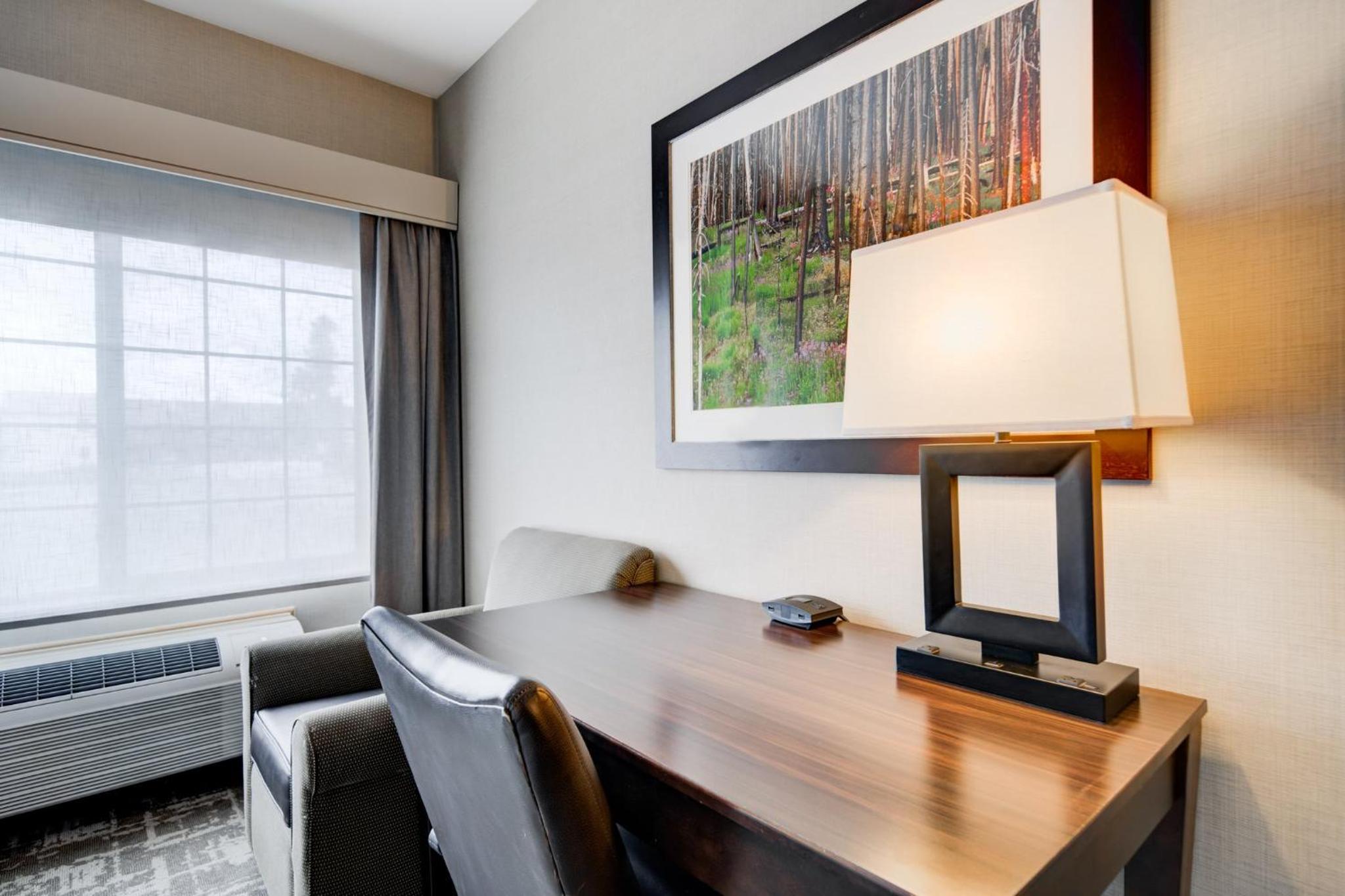 Deluxe Double Room with Two Double Beds - Non-Smoking - Photo 11