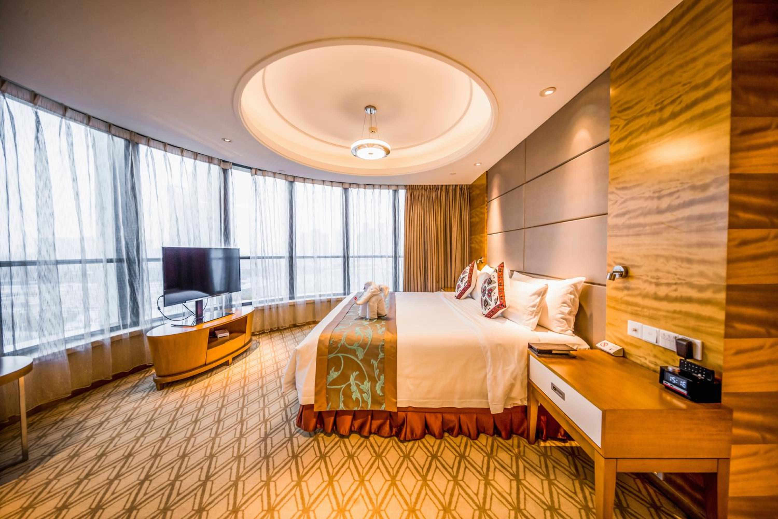Deluxe Suite photo 1