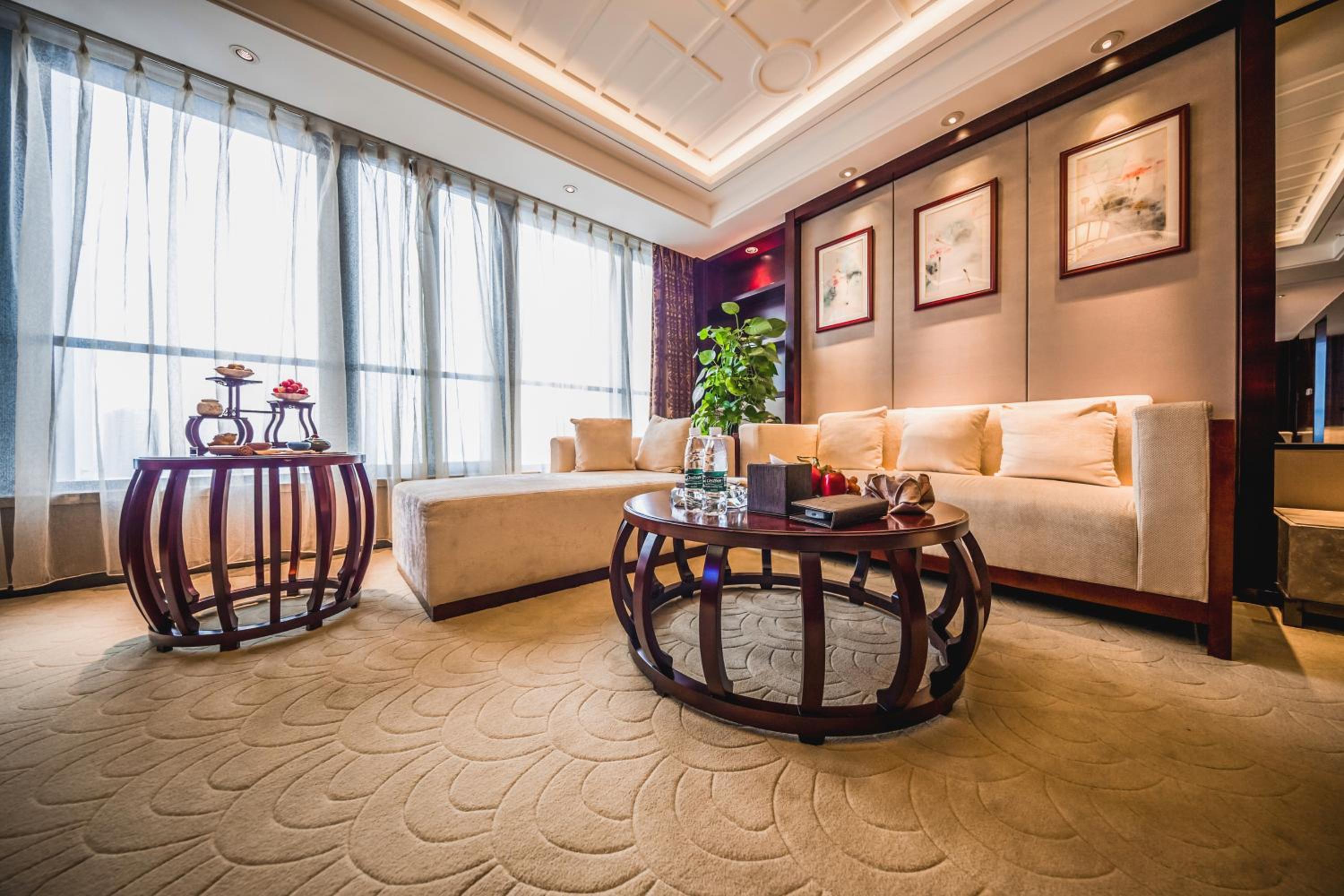 Deluxe Suite photo 2