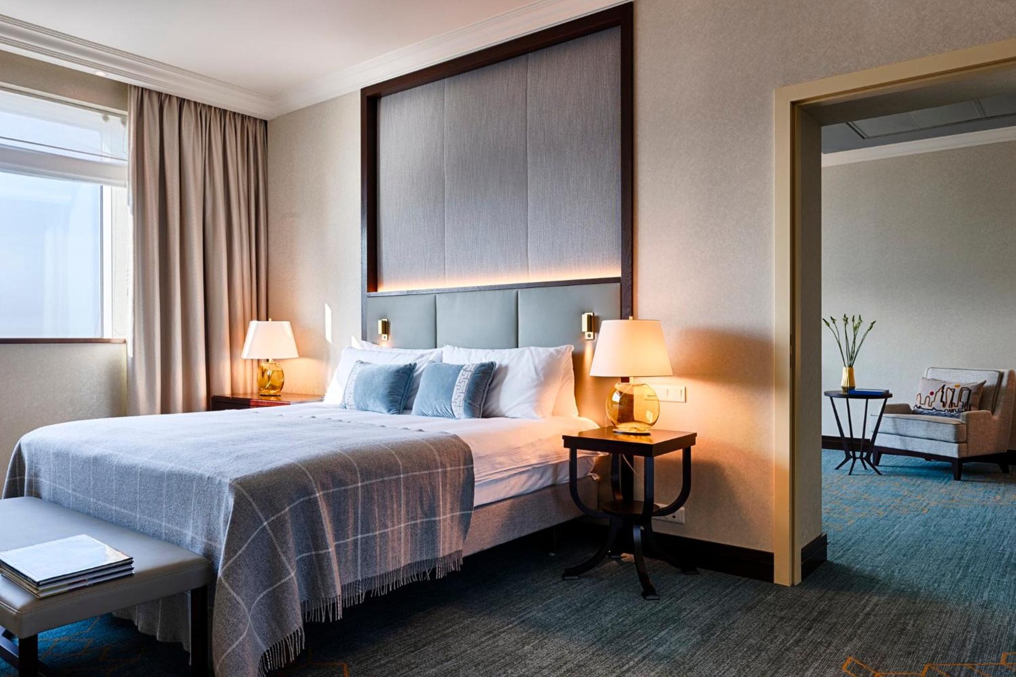 One-Bedroom Suite - Photo 3