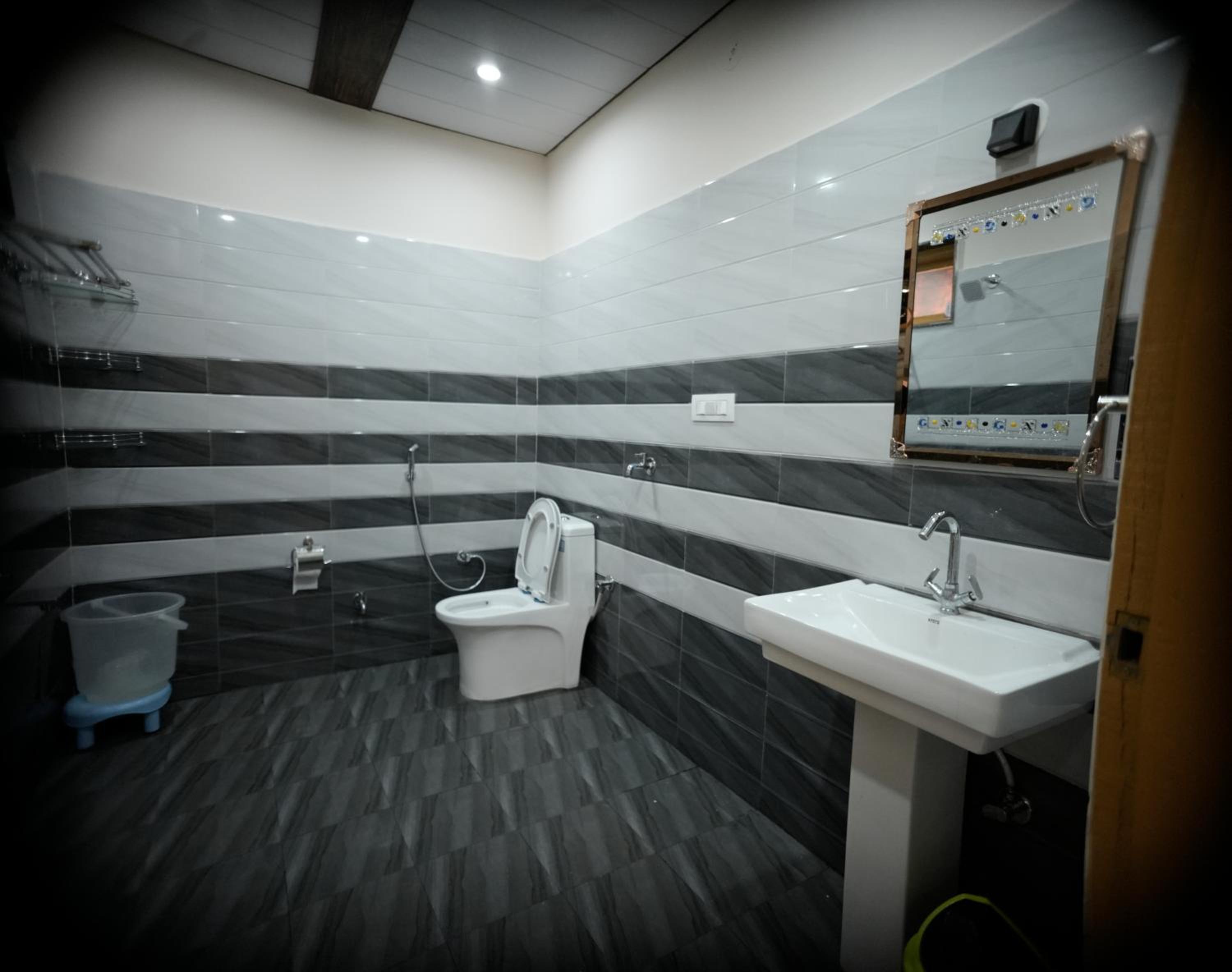 Deluxe King Room photo 2