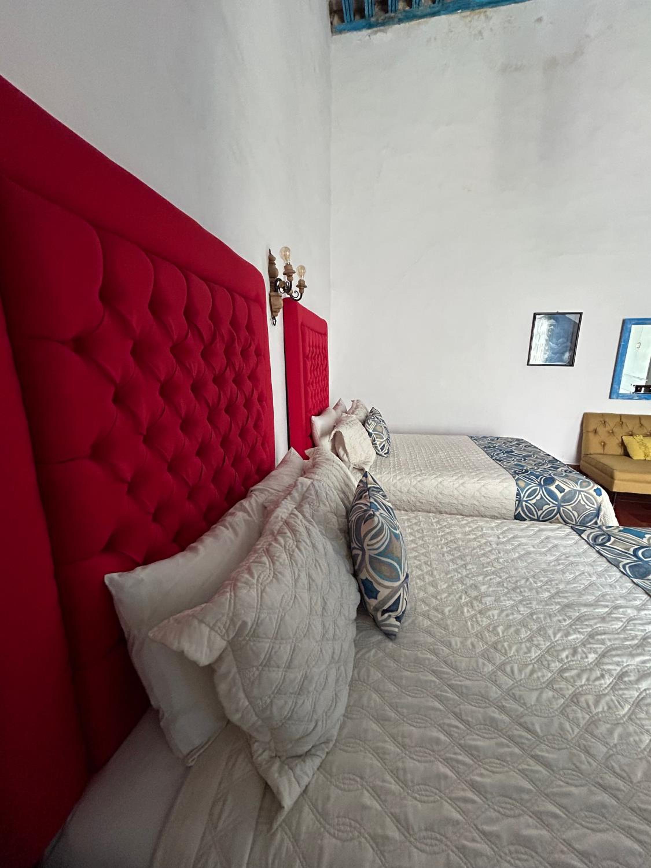 Twin Room with Balcony - Photo 3