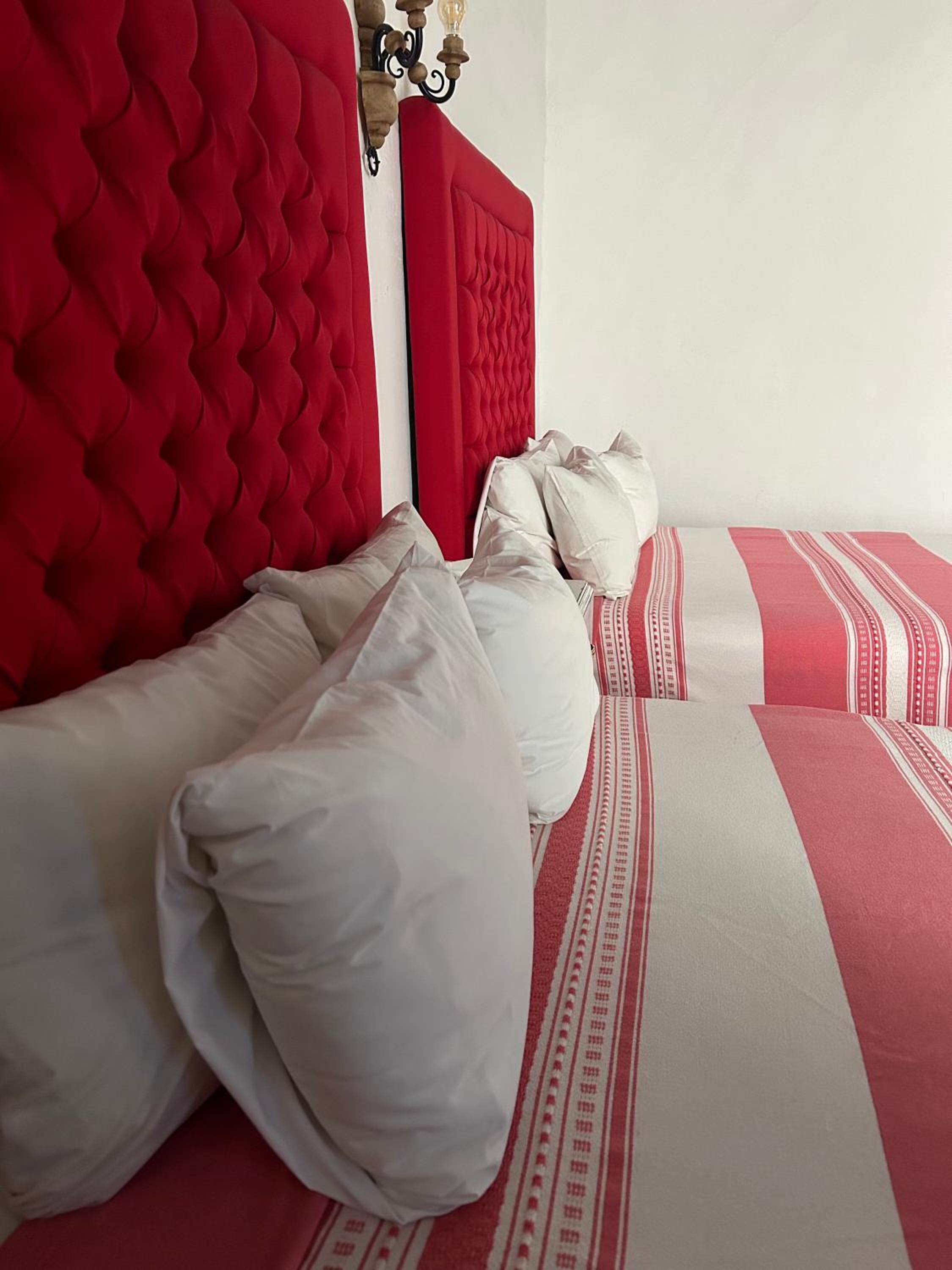 Twin Room with Balcony - Photo 16