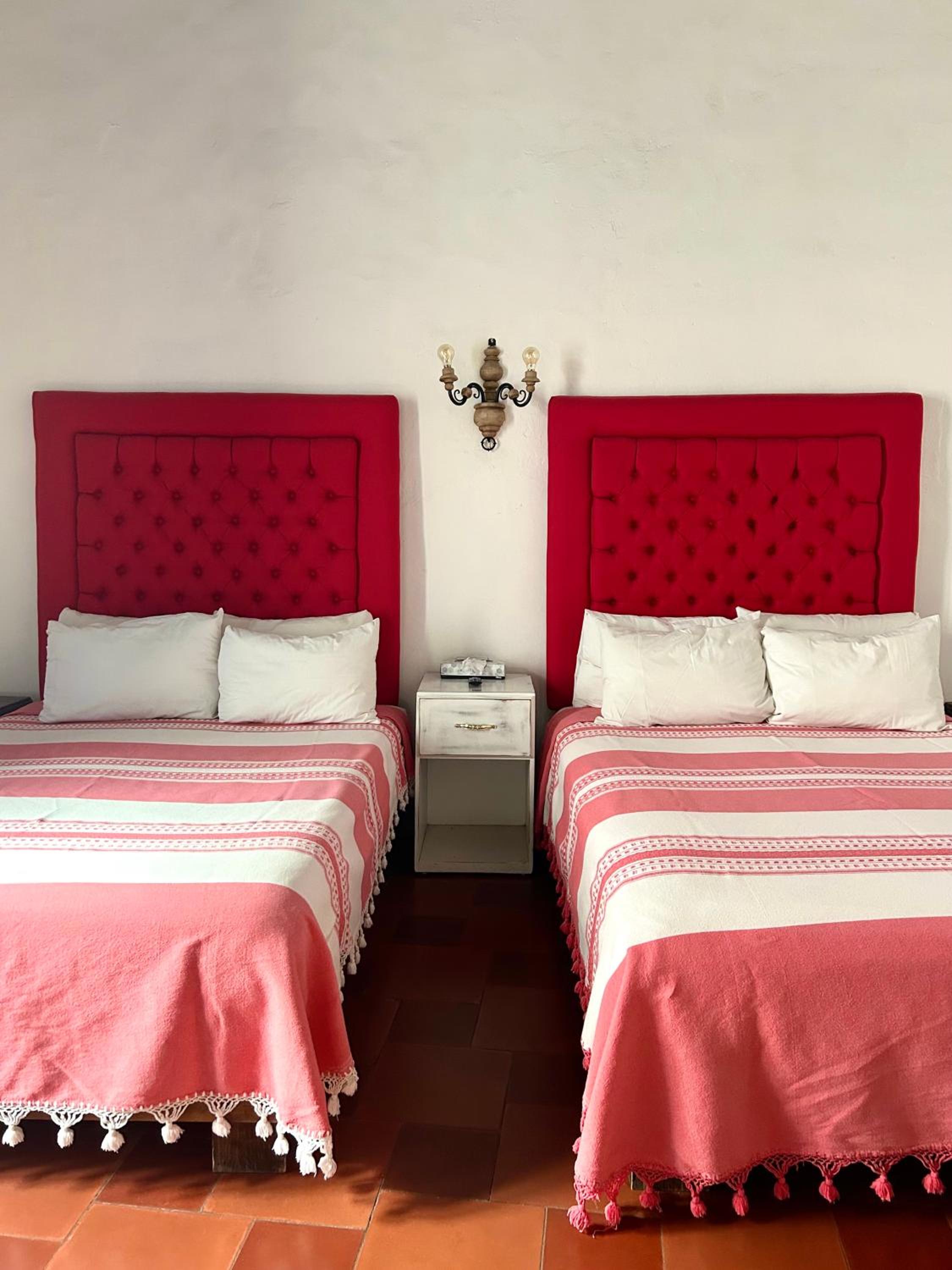 Twin Room with Balcony - Photo 8