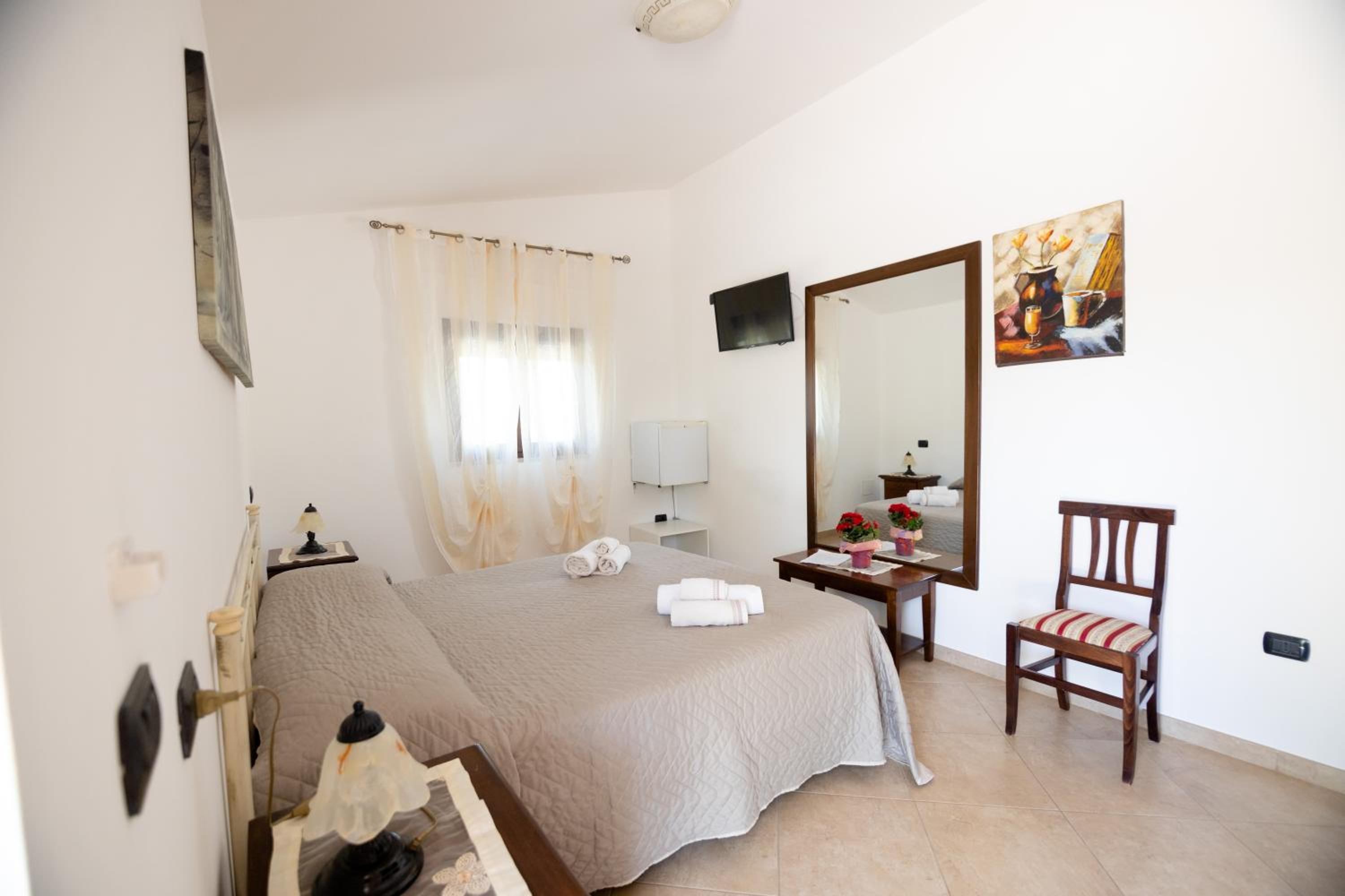 Double or Twin Room photo 3