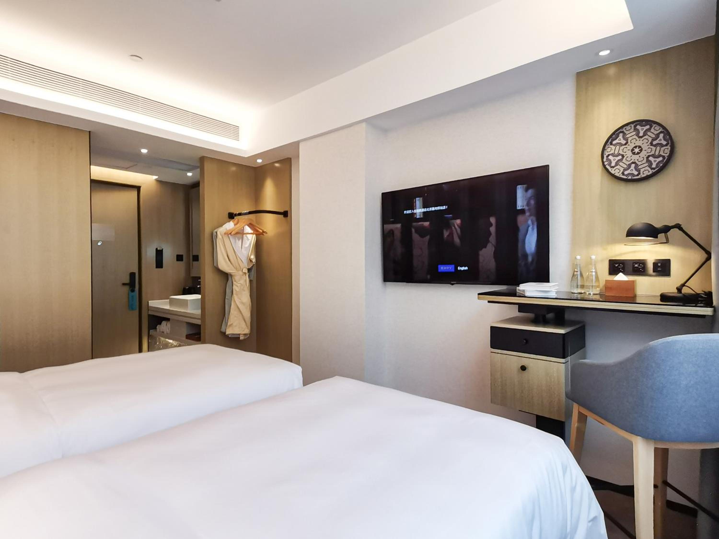 Deluxe Twin Room - Photo 8