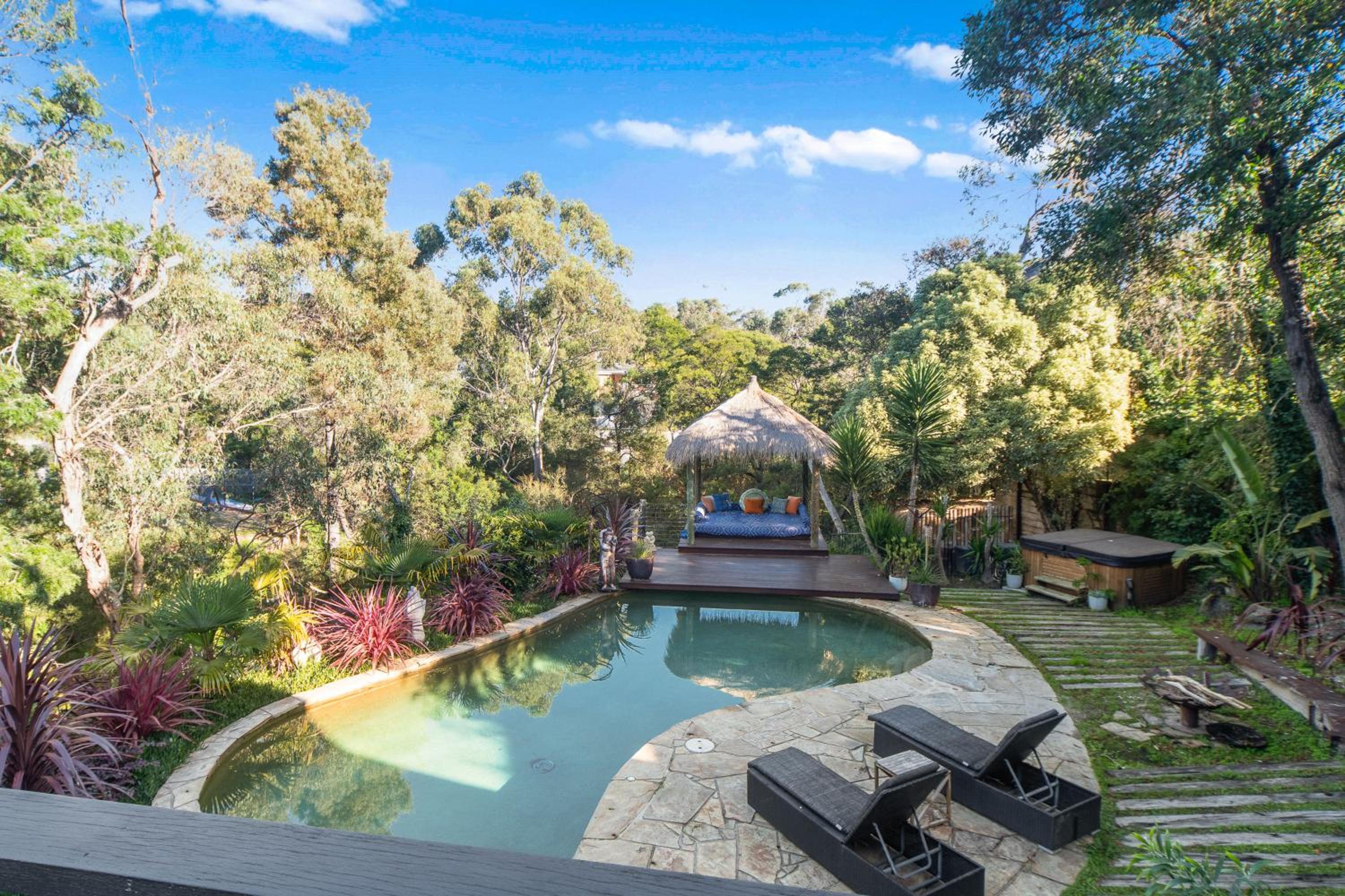 Villa photo 2