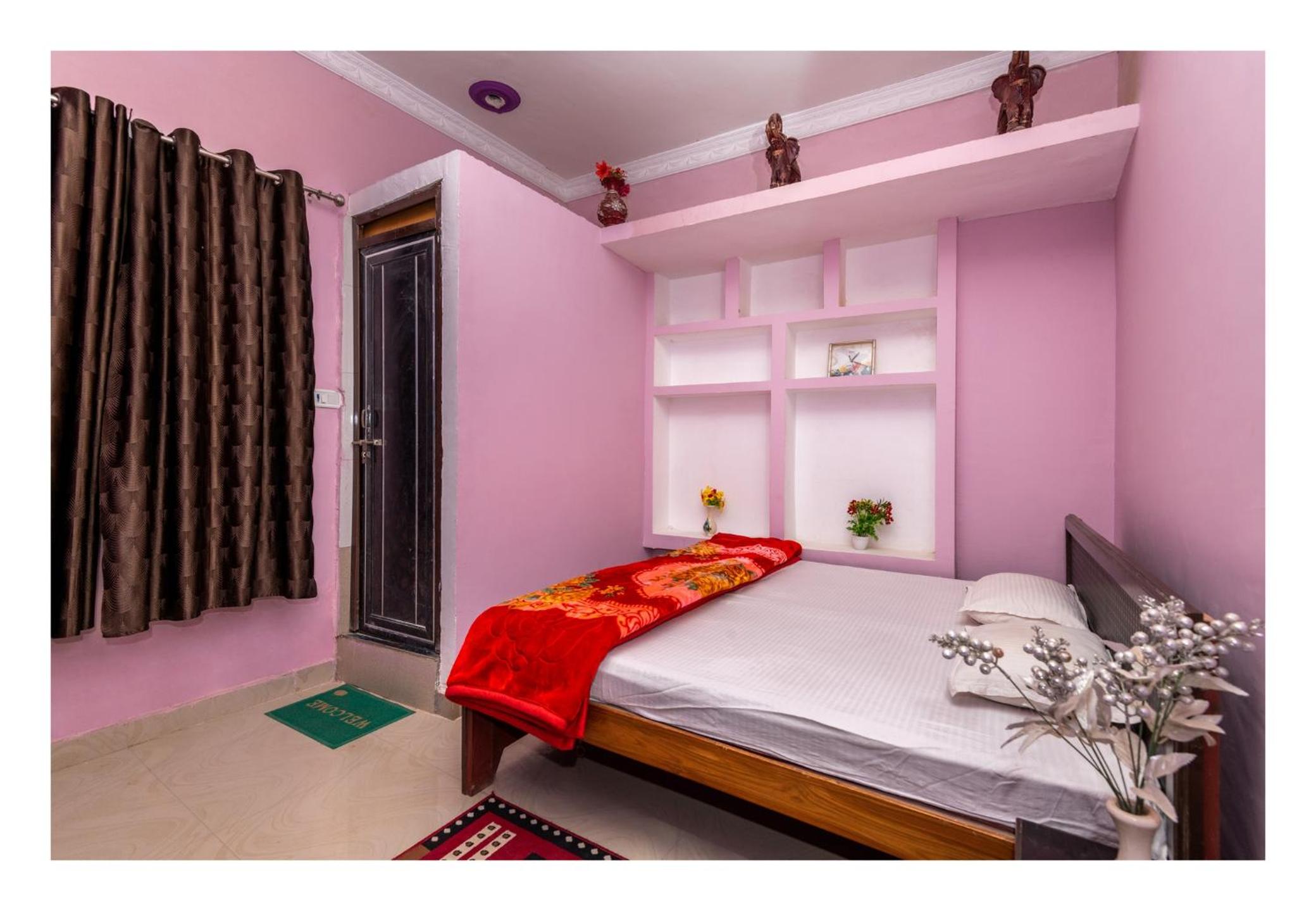Double Room With Private Bathroom photo 1