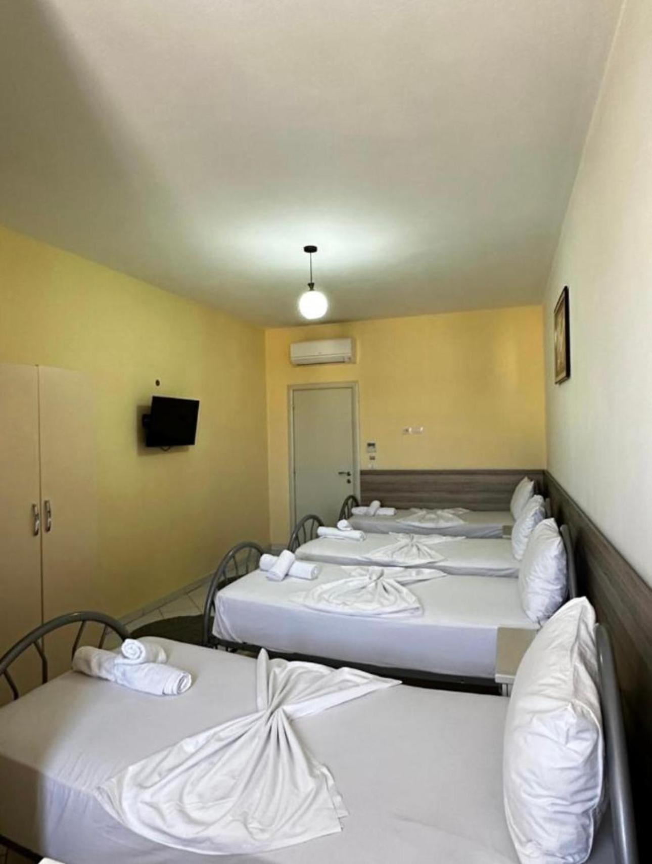 Bed In 10-Bed Mixed Dormitory Room photo 1