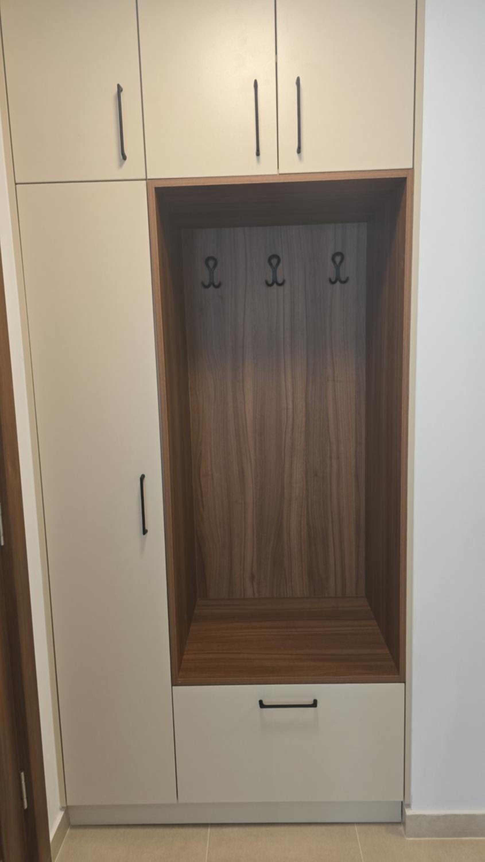 One-Bedroom Apartment photo 2