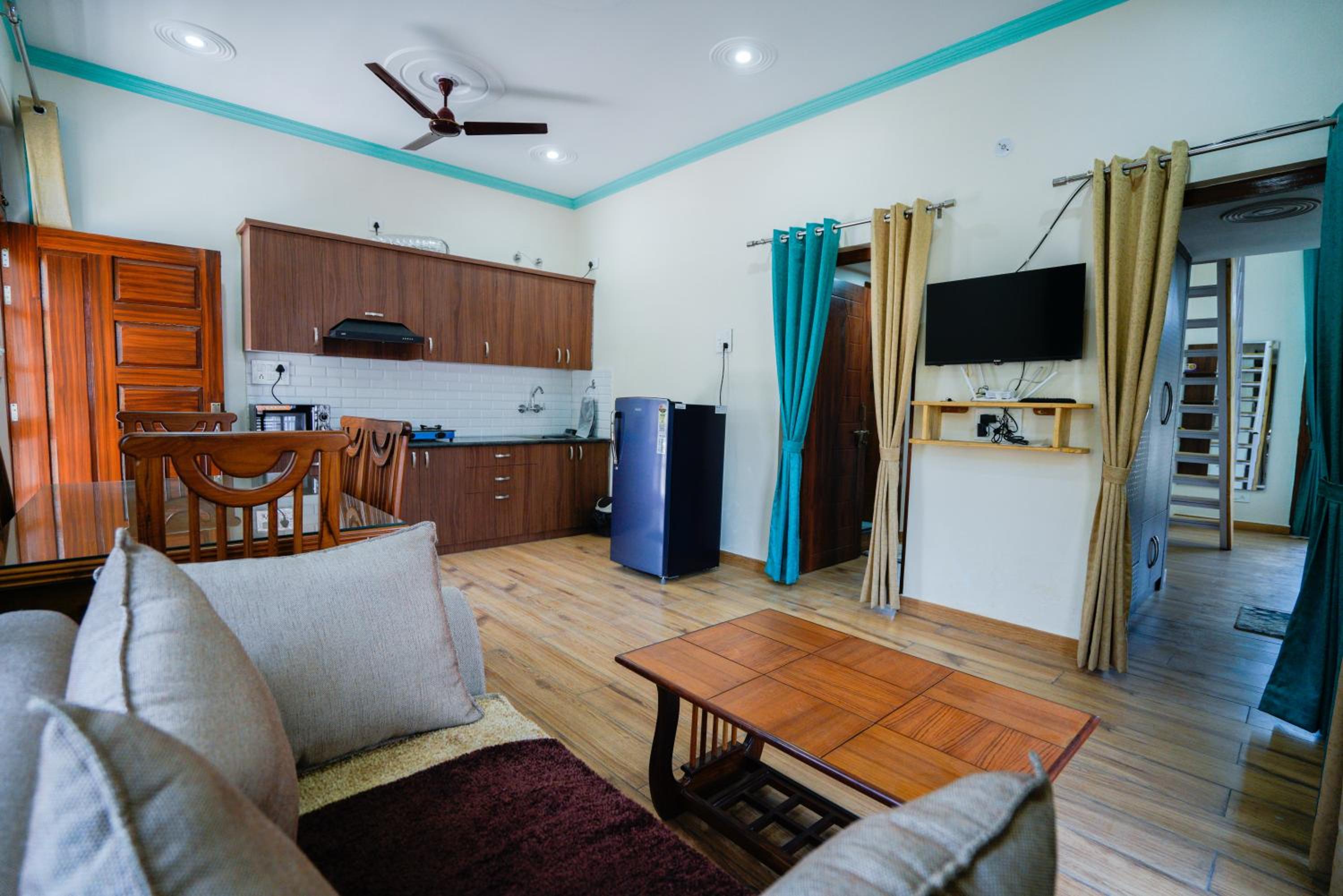 Apartment with View and Balcony photo 1