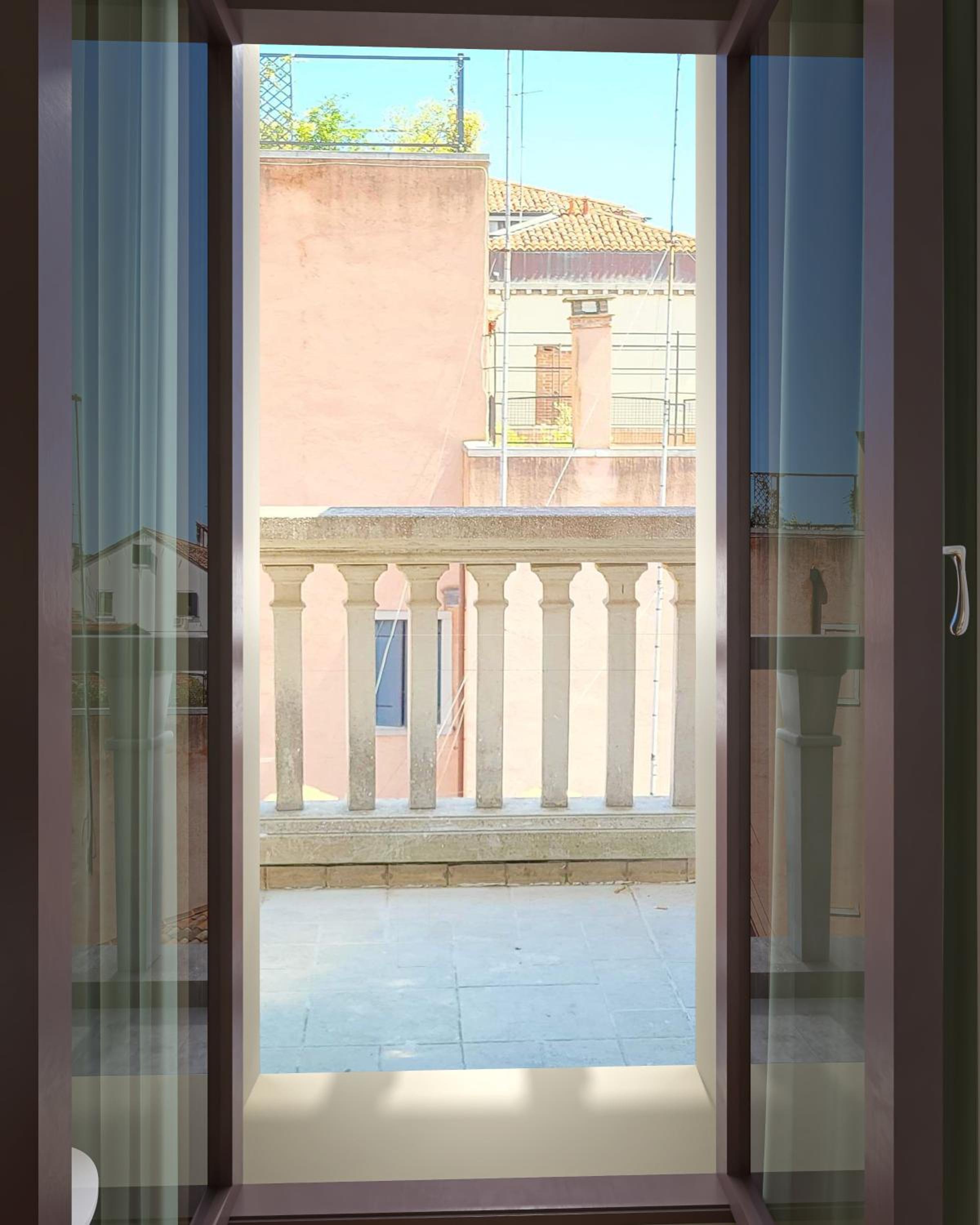 Suite with Balcony photo 3
