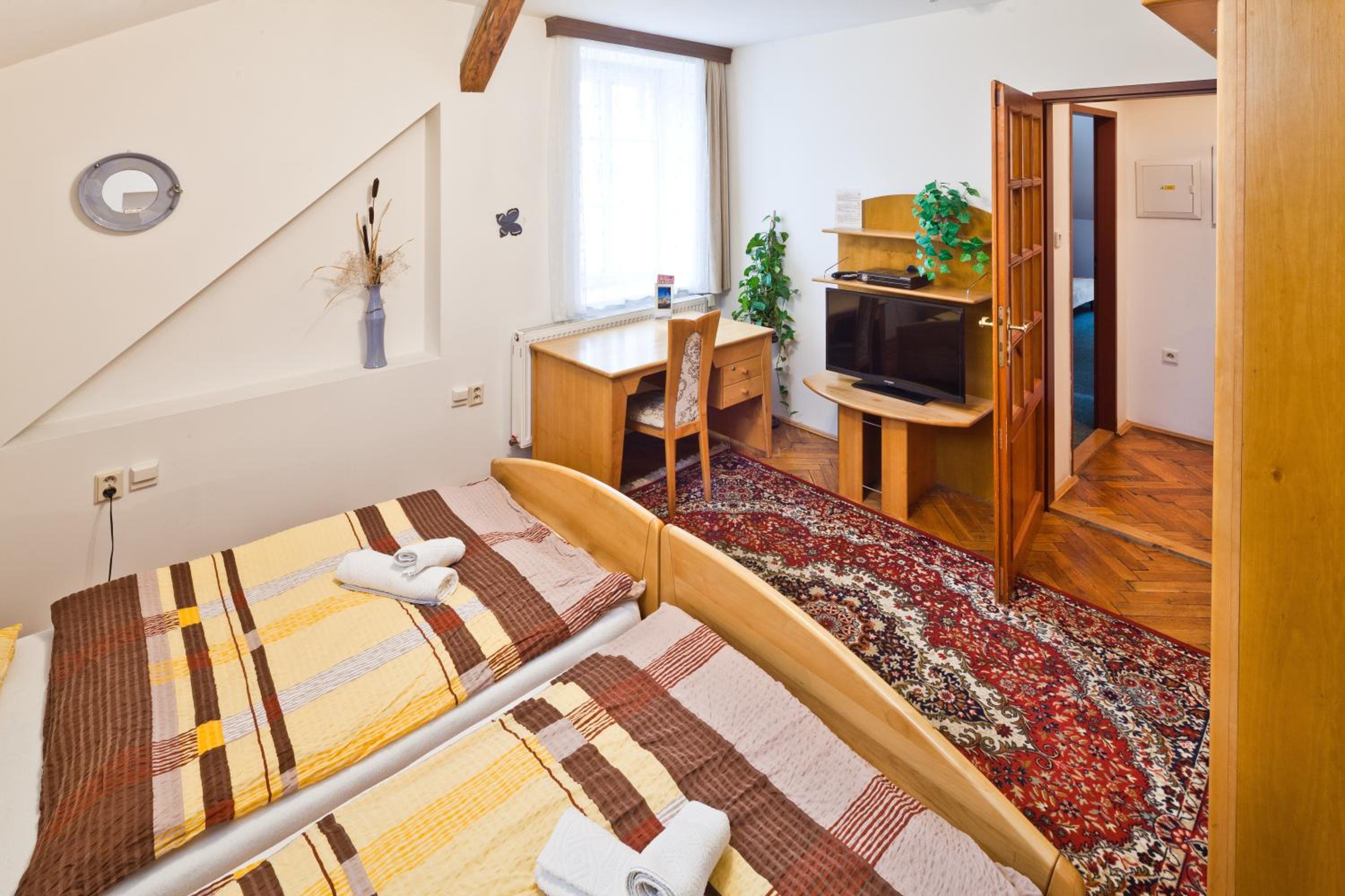 One-Bedroom Suite