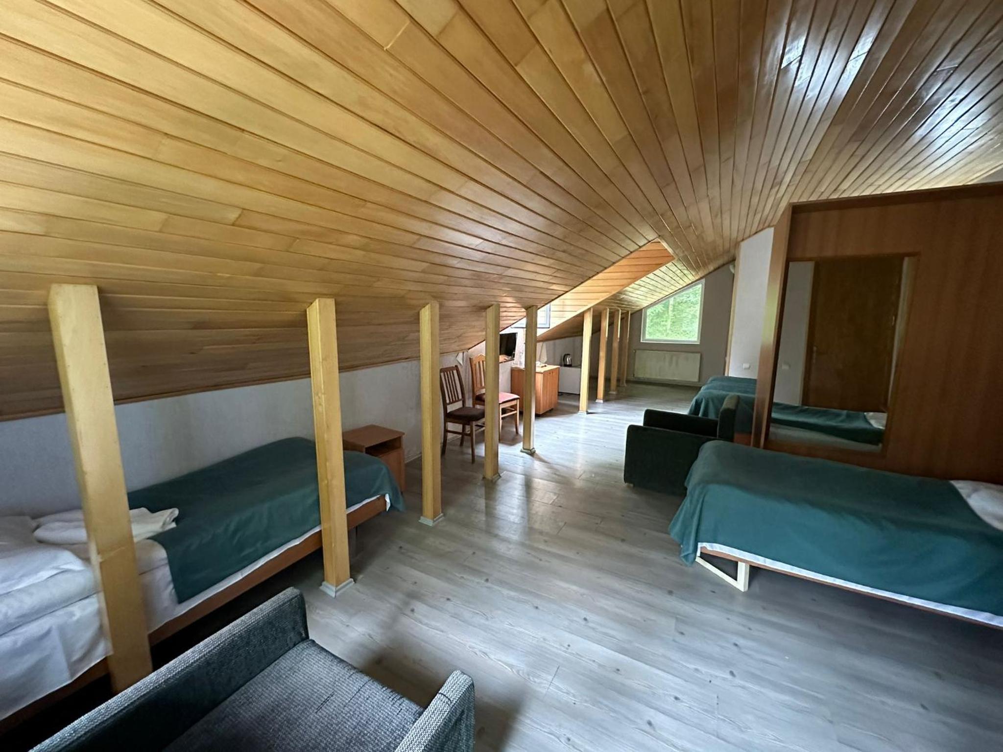 Quadruple Room with Mountain View photo 2