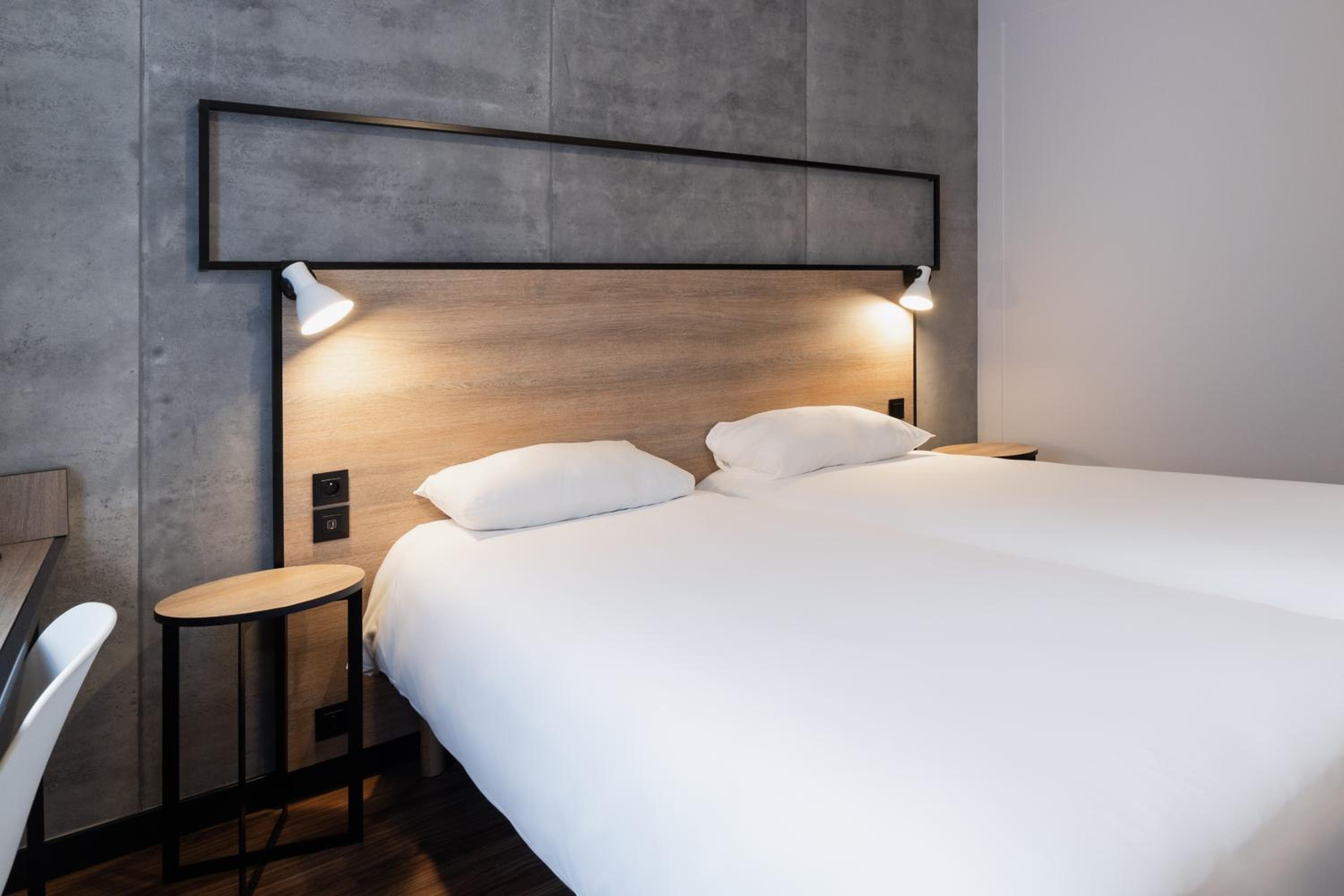Twin Room - Photo 4
