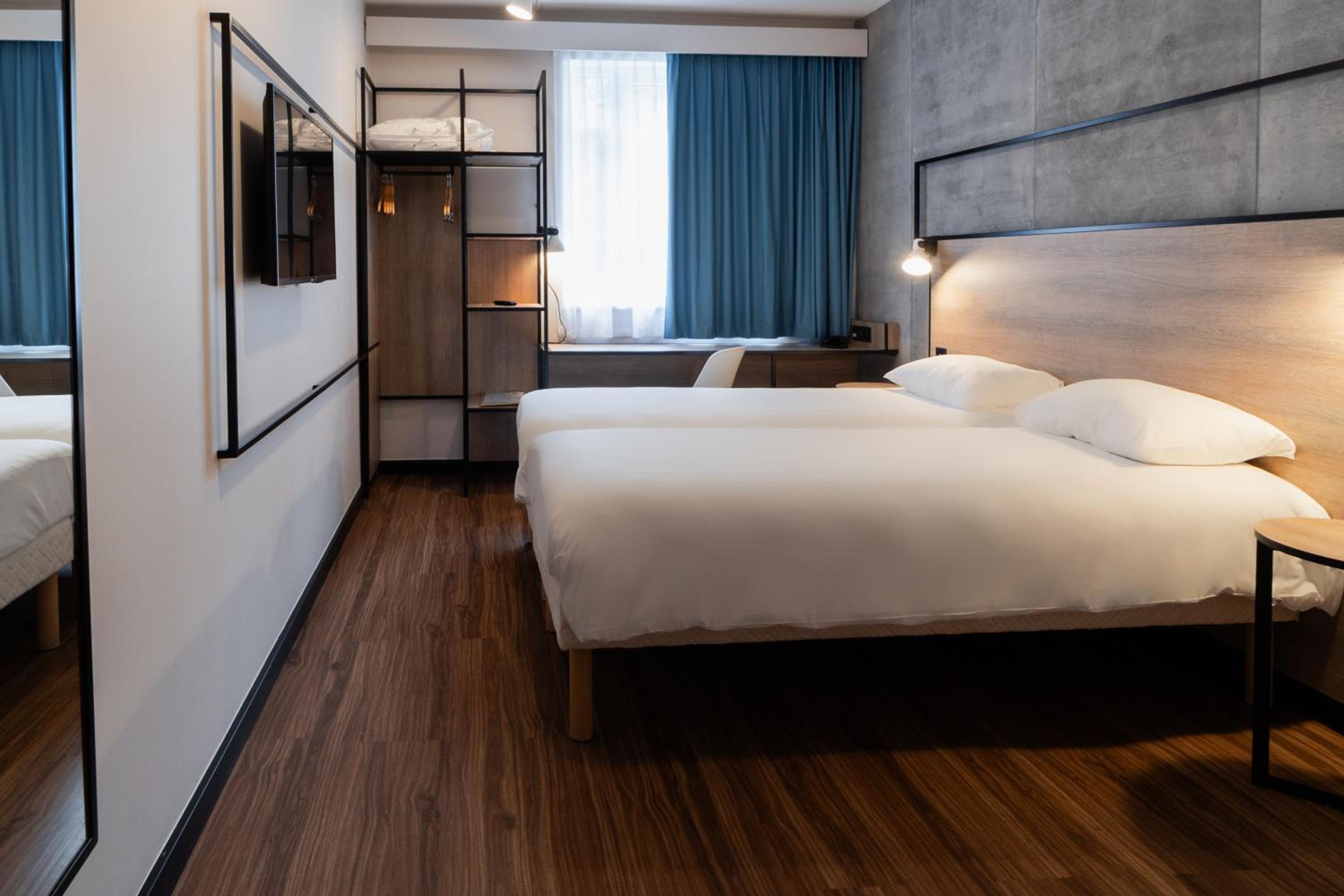 Twin Room - Photo 1