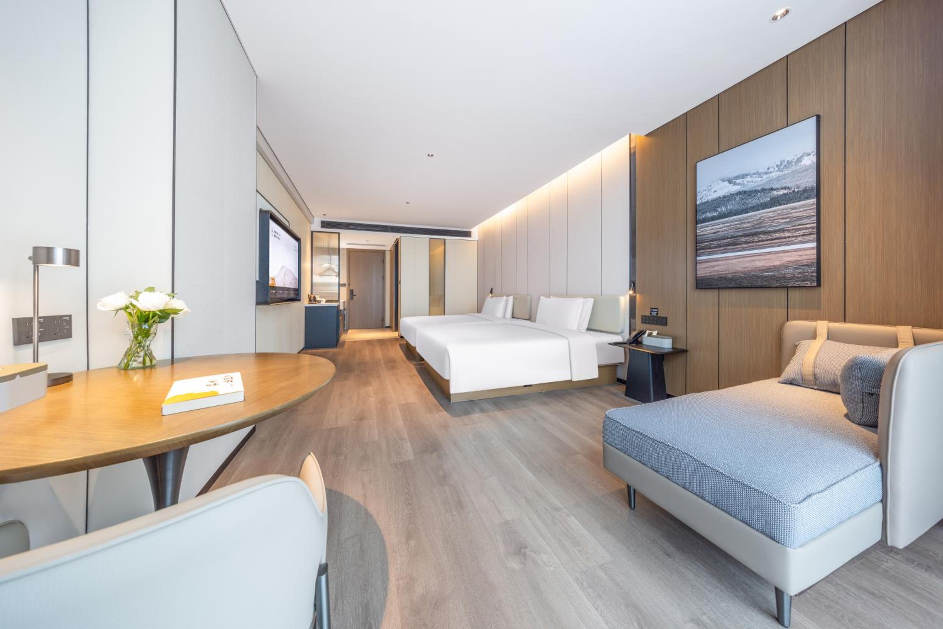 Jimu Twin Room with City View