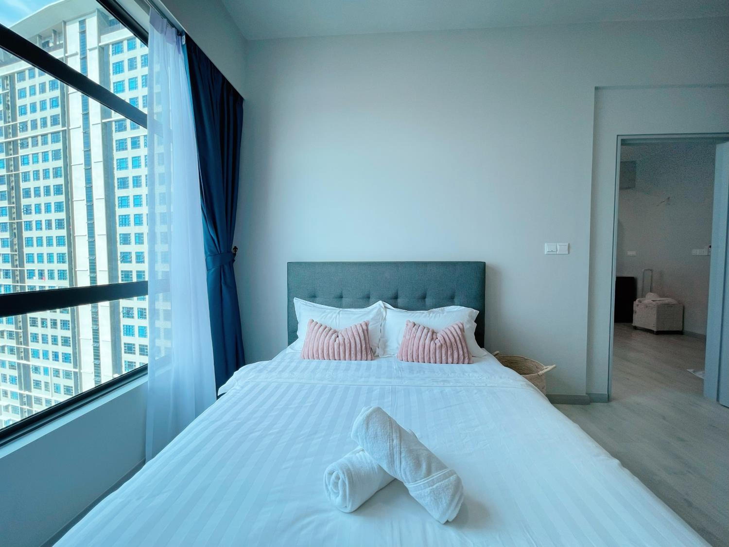 Two-Bedroom Apartment - Photo 19