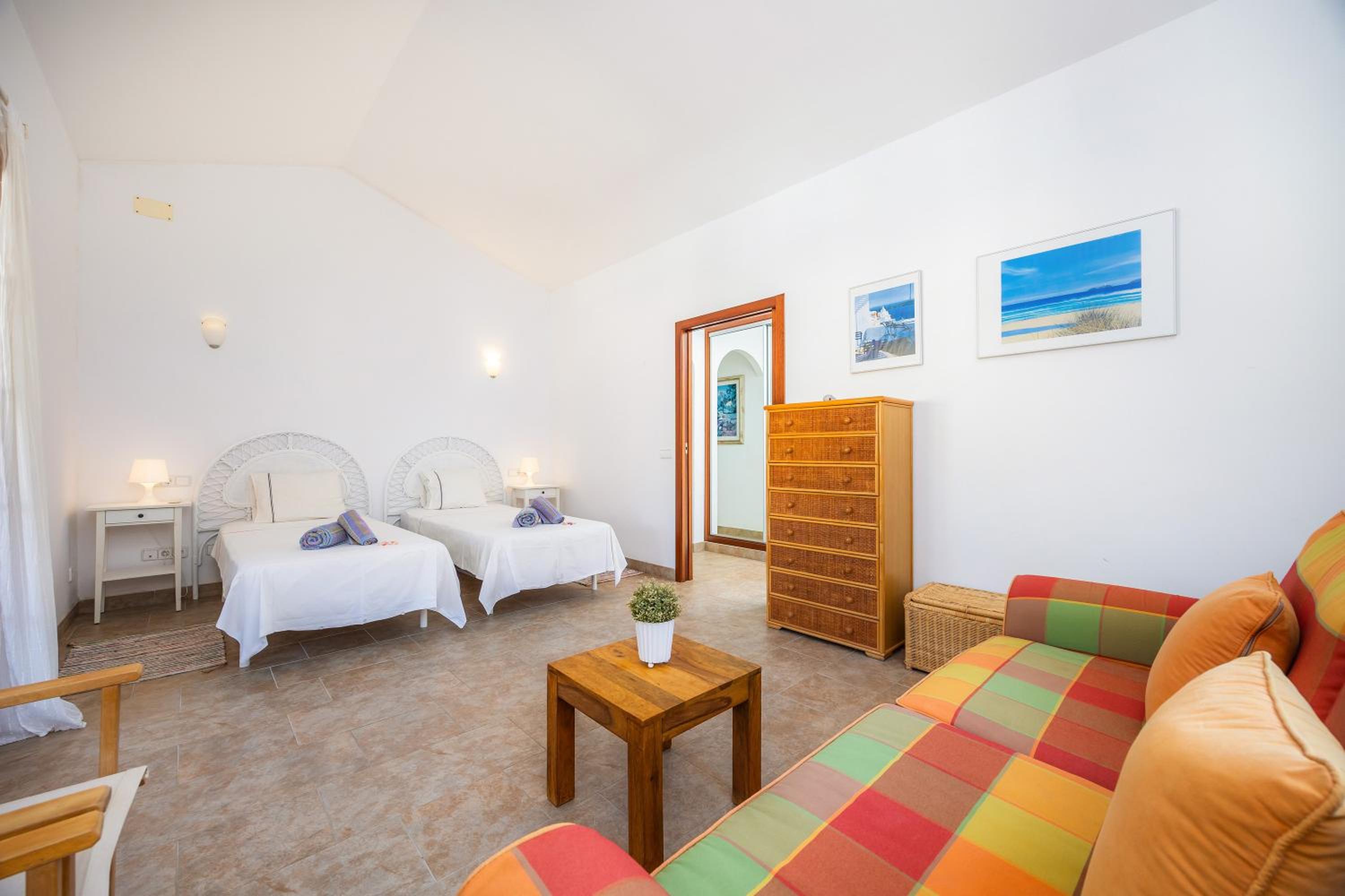 Villa photo 2