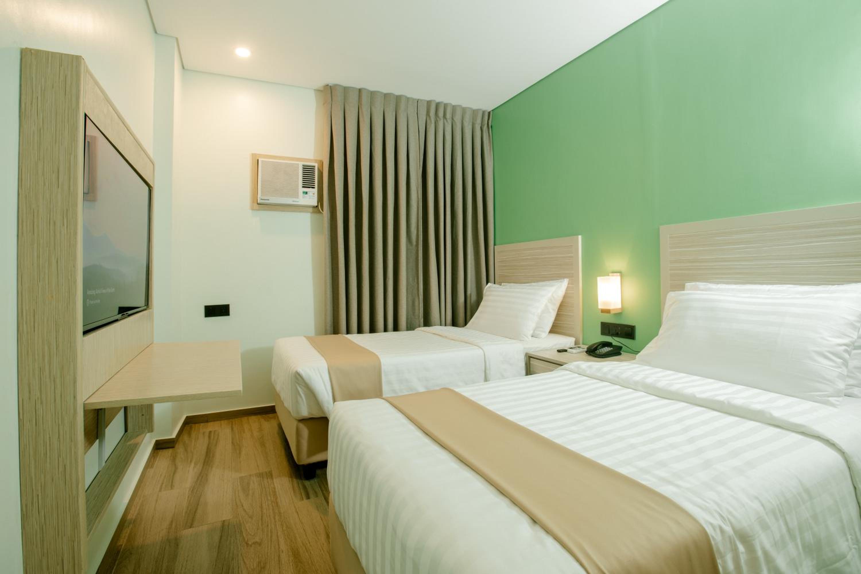 Standard Twin Room - Photo 1