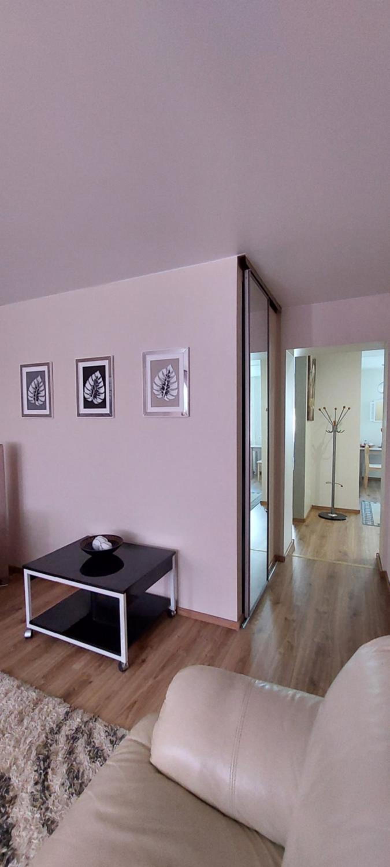 One-Bedroom Apartment - Photo 4