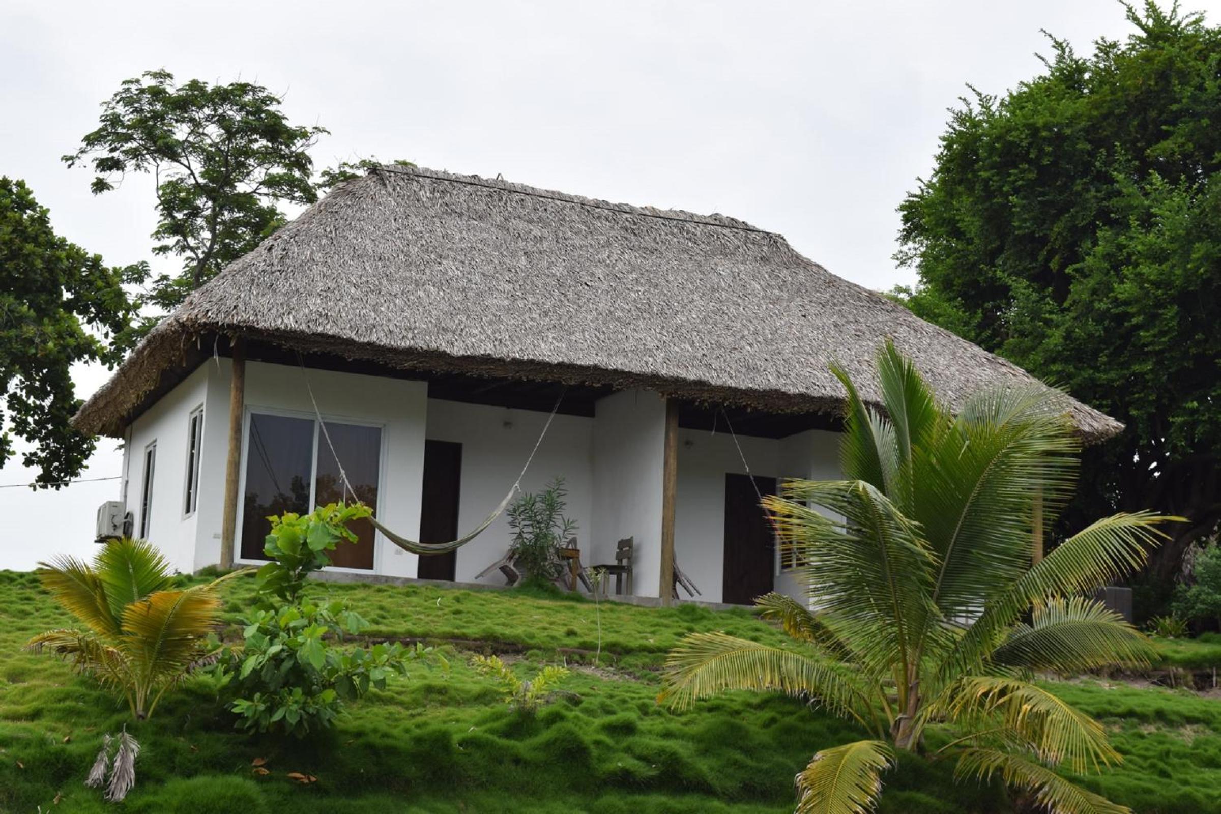 Bungalow with Garden View photo 2