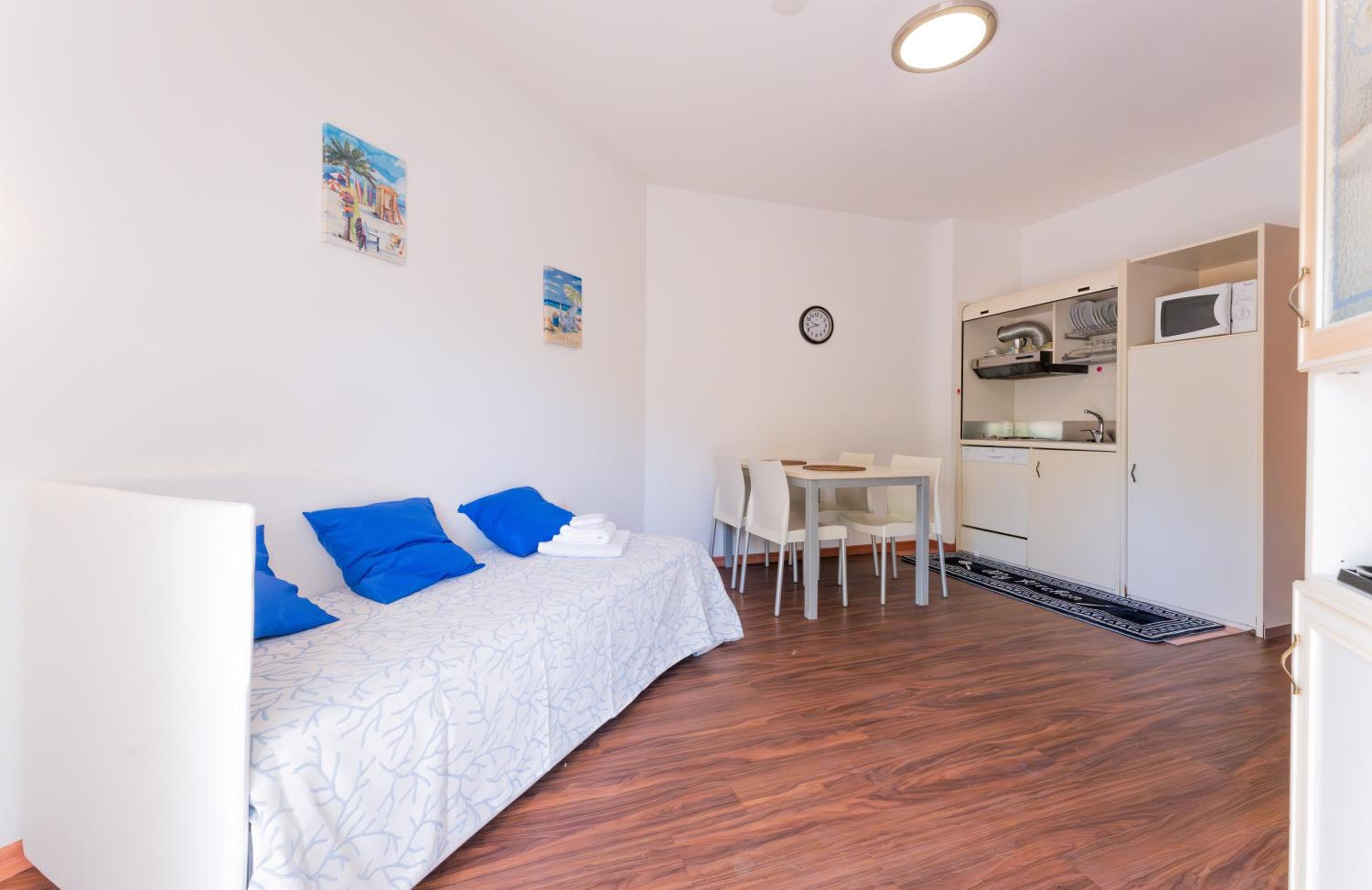 One-Bedroom Apartment (4 Adults)