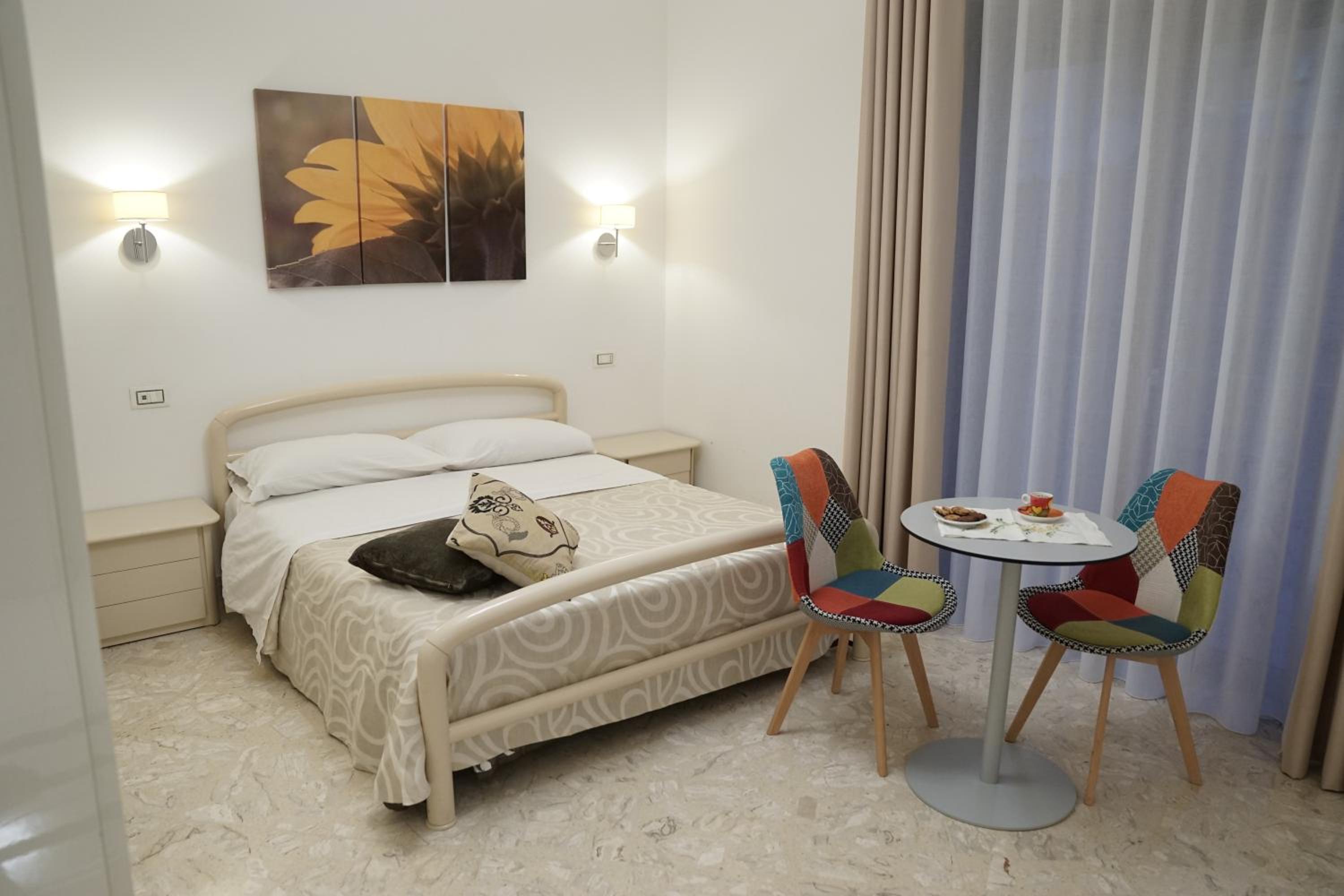 Deluxe Room - Photo 19