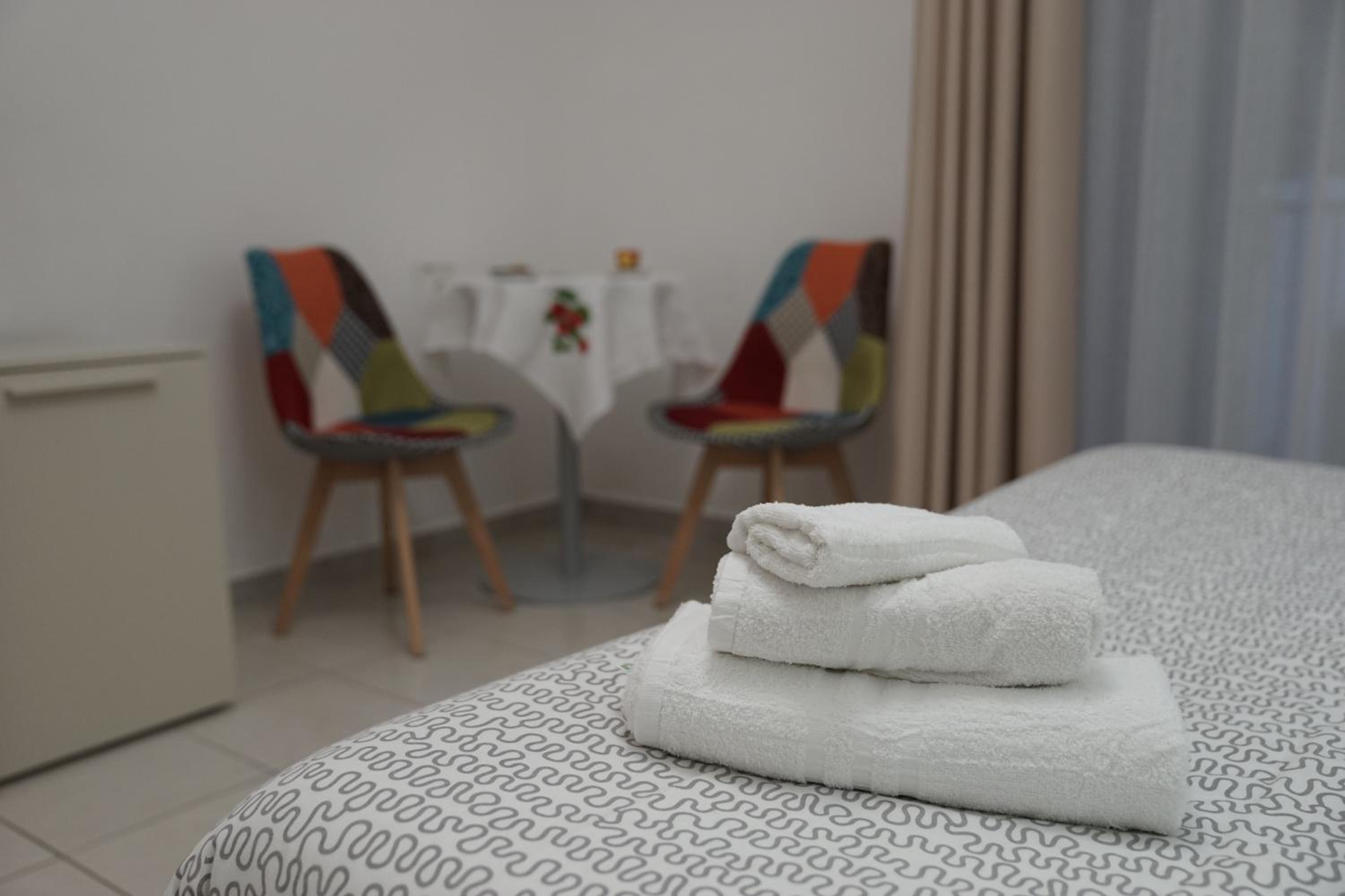Deluxe Room - Photo 3
